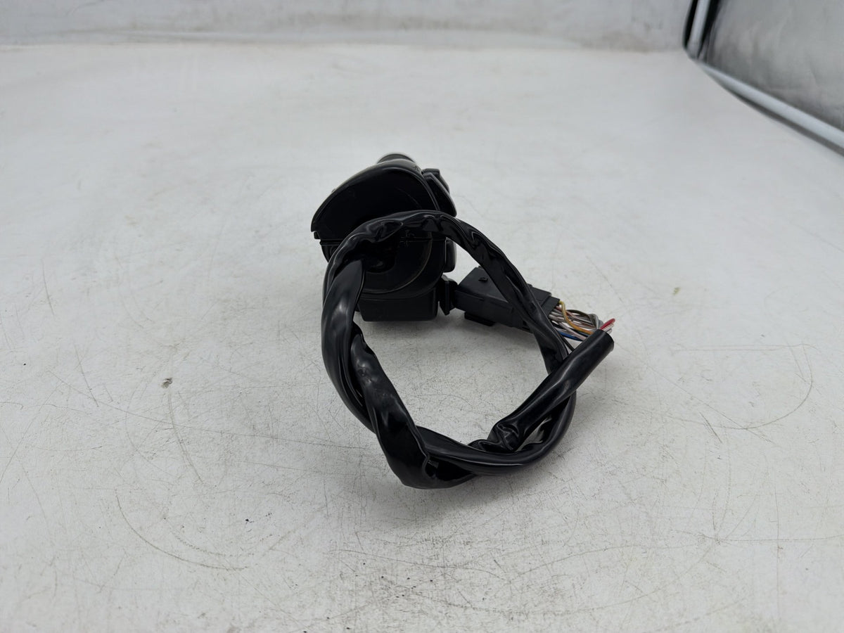 2010 Harley Electra Glide Touring OEM Right Engine Start Kill Switches Controls