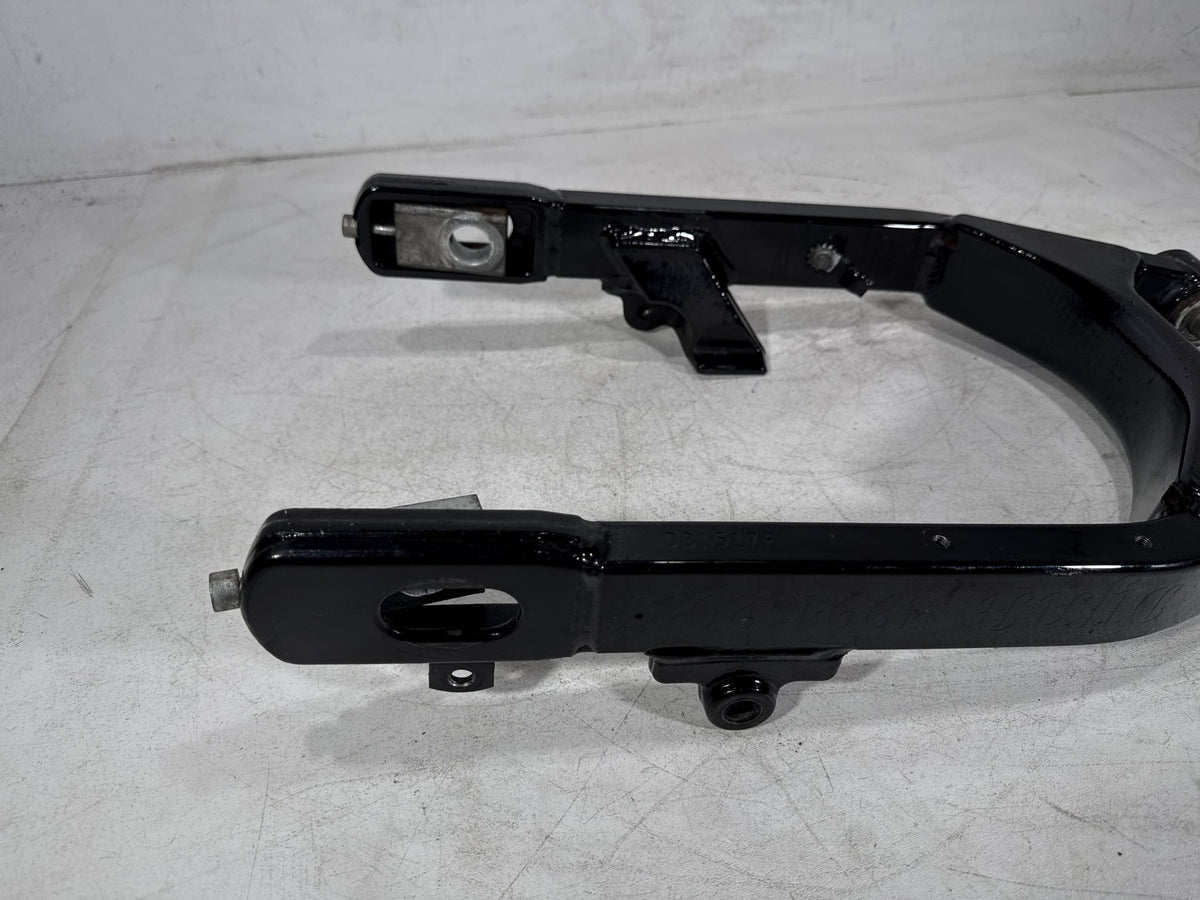 2017 Harley Dyna Street Bob FXDB OEM Rear Fork Swingarm Swing Arm