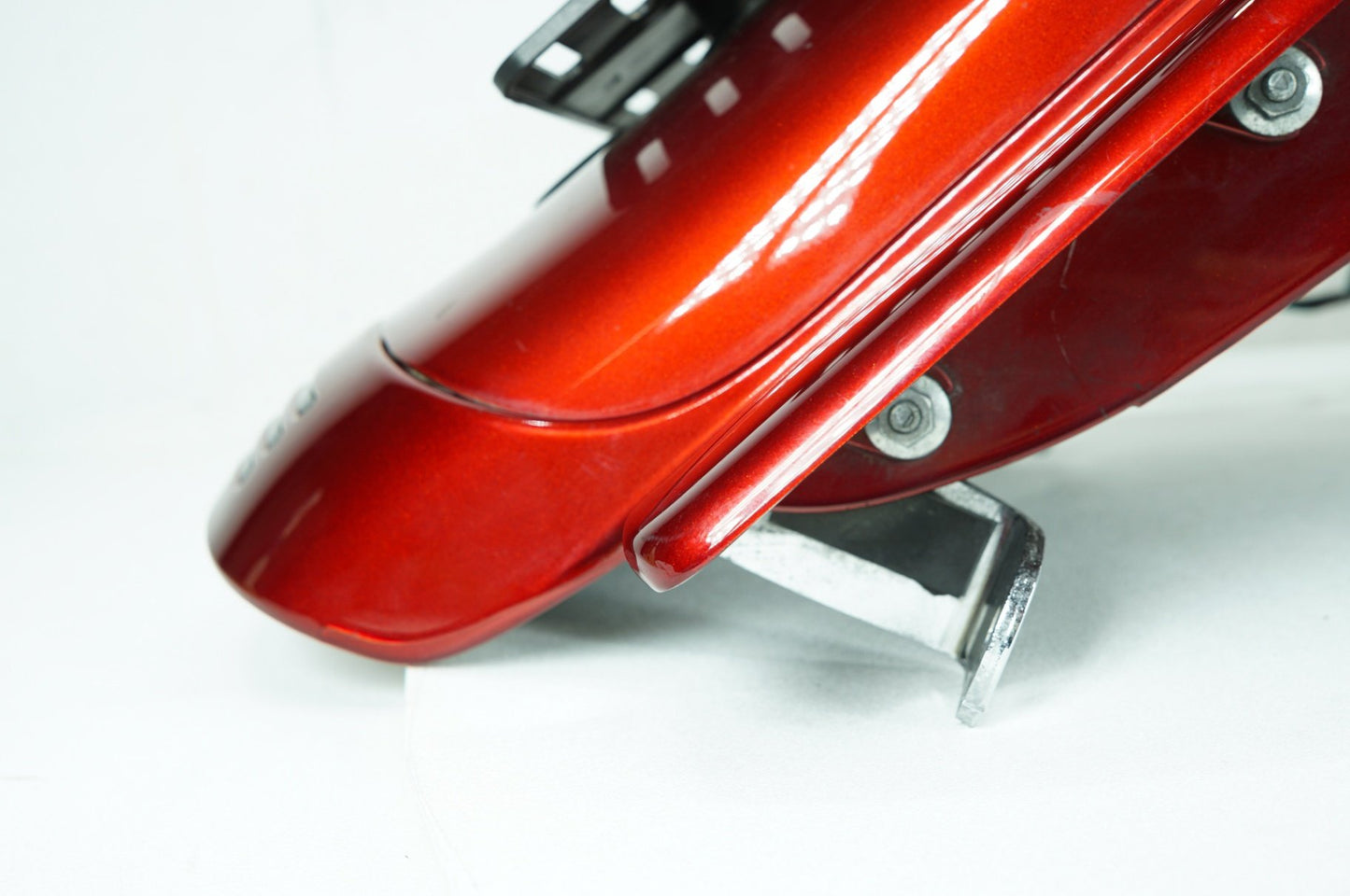 2008 - 2016 Harley-Davidson Touring Street Glide Rear Wheel Fender & Turn Signals Bar 60575-10