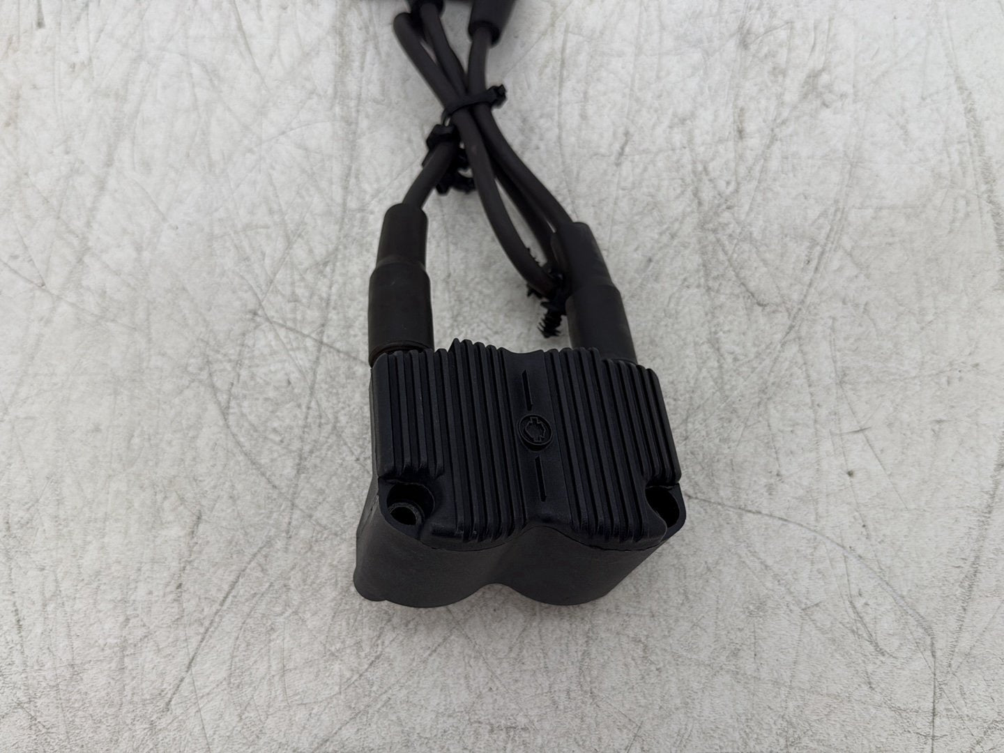 2007 Harley Dyna Street Bob FXDBI OEM Ignition Coil Spark Plugs Cable