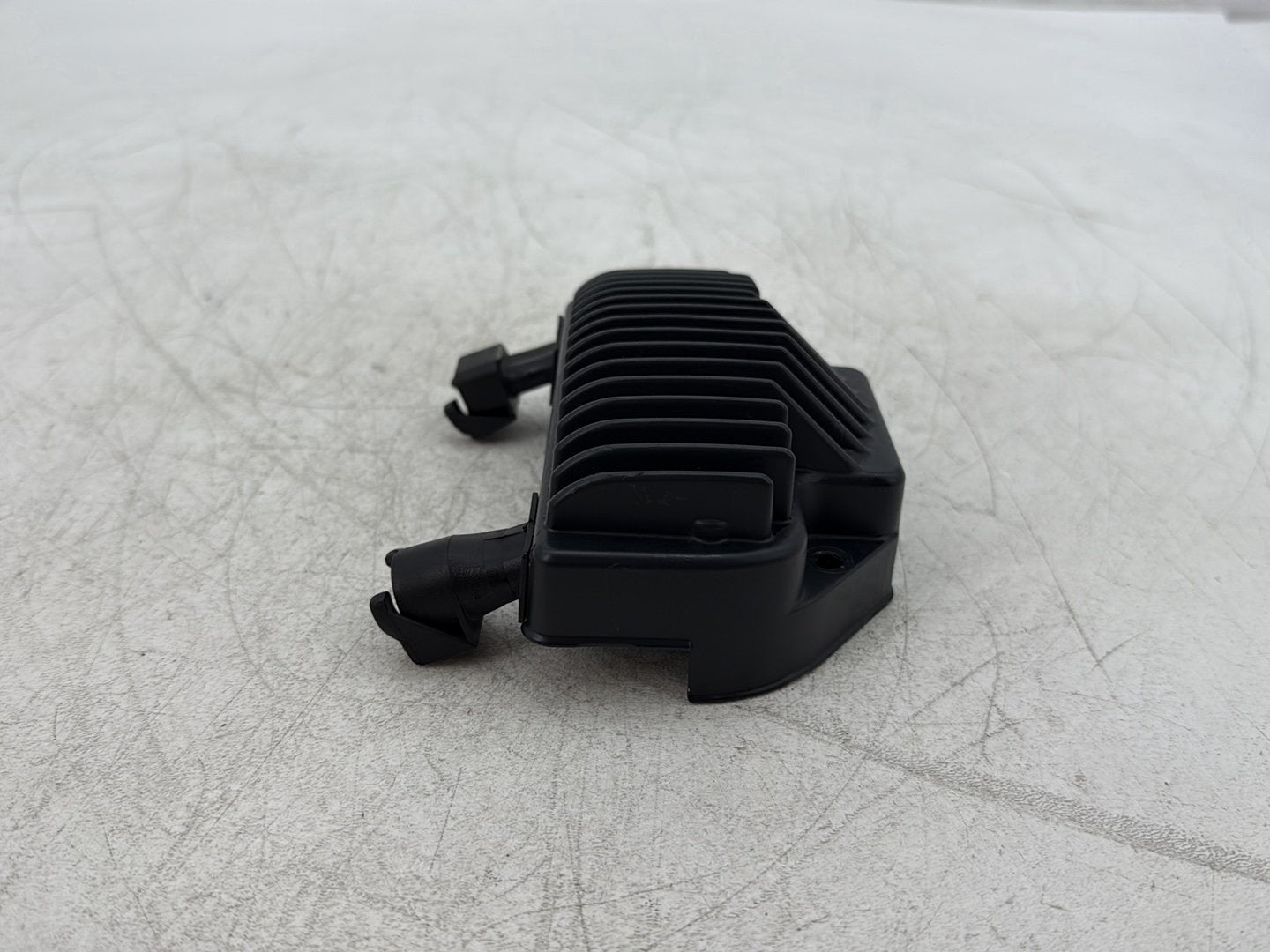 2010 Harley Dyna Fat Bob FXDF OEM Voltage Regulator Rectifier
