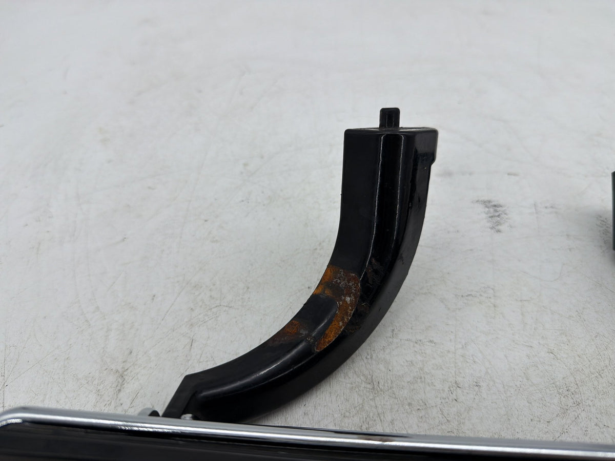 2010 Harley Electra Glide Touring Ultra OEM Right Driver 1 Floorboard Foot Rest