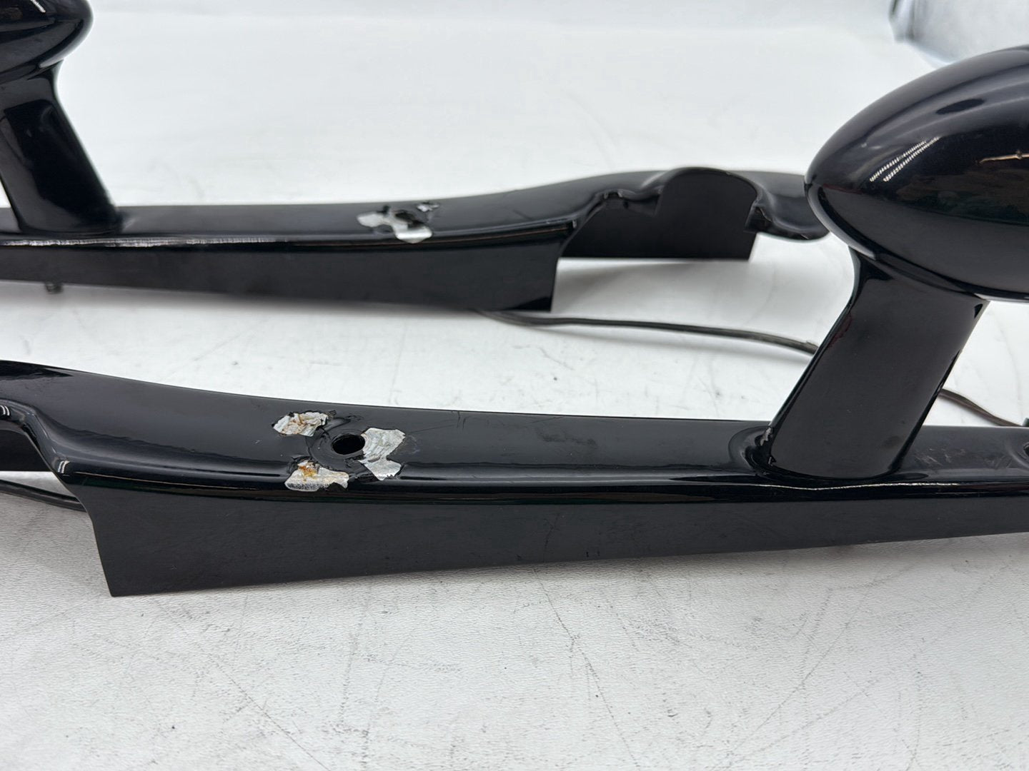 2004 - 2013 Harley-Davidson Sportster 1200 Custom Rear Left Right Fender Struts Bracket & Turn Signal  59902-04