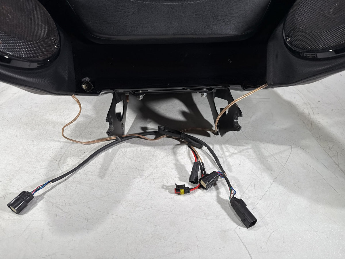 2014 Harley Touring FLHTK Electra Glide OEM Pass Backrest Tour Pak Luggage NOKey