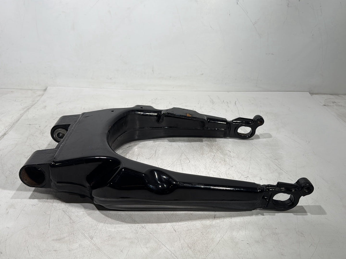 2011 Harley Street Glide Touring FLHX OEM Rear Fork Swingarm Swing Arm 47549-09