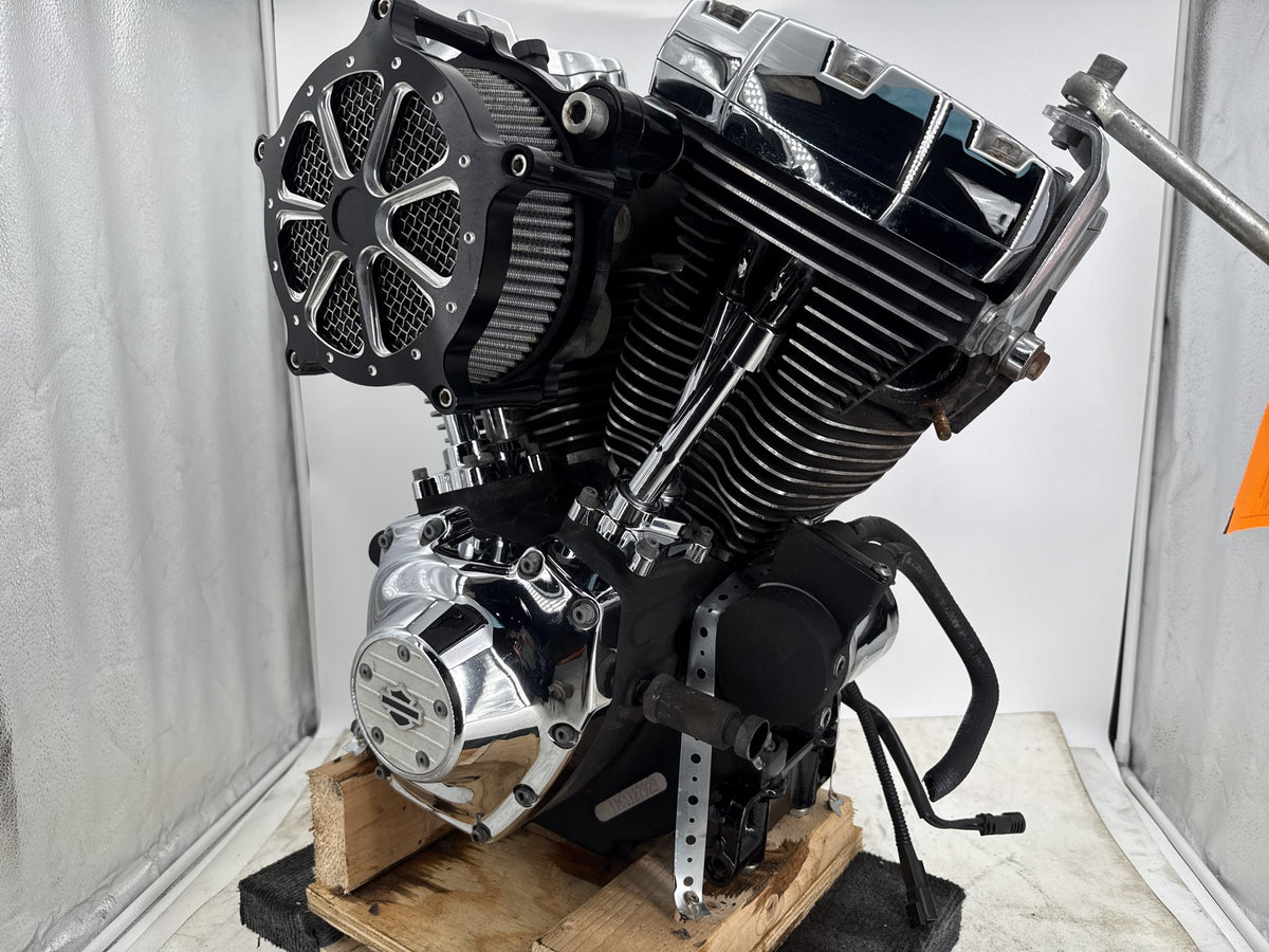 11 Harley Street Glide Touring FLHX EFI Twin Cam 103 Engine Motor air-cooled 61K