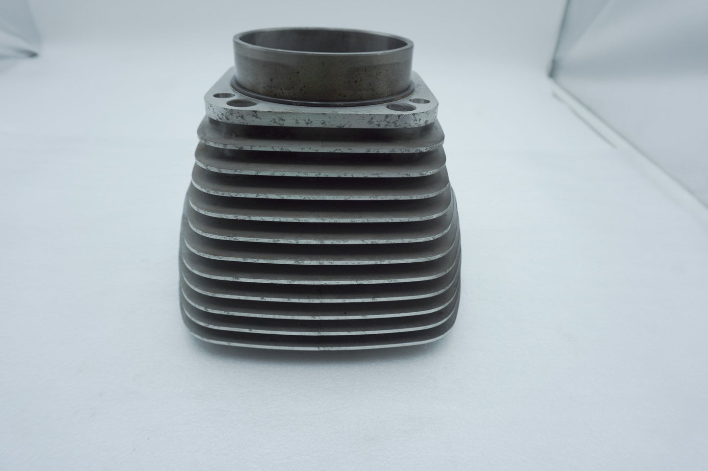 1999 - 2006 Harley-Davidson Dyna Super Glide Twin Cam Engine Jug 1 Cylinder Barrel 16525-99