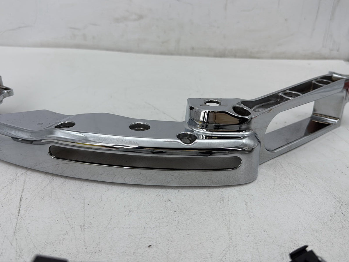 2017 Harley Road Glide Touring OEM Left Right Saddlebag Fender Struts Brackets