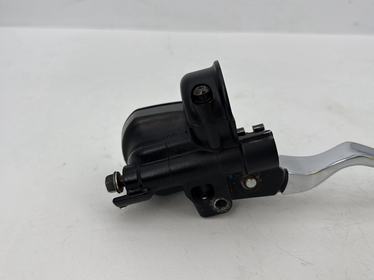 2009 Harley Sportster XL1200C 1200 Custom OEM Front Right Brake Lever Master Cylinder
