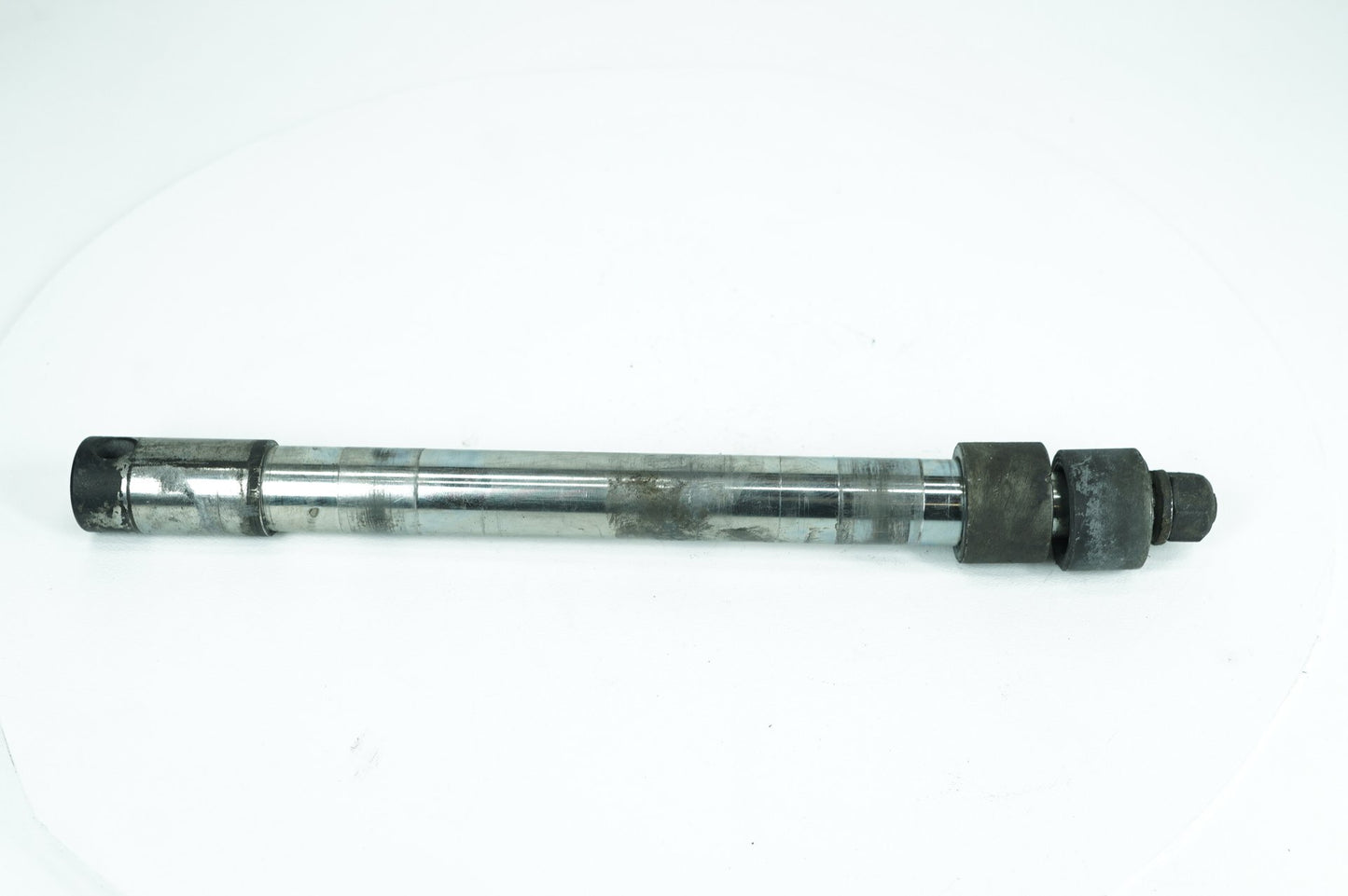 1999 - 2006 Harley-Davidson Touring Electra Glide Ultra Front Wheel Axle Bolt Shaft 43364-00