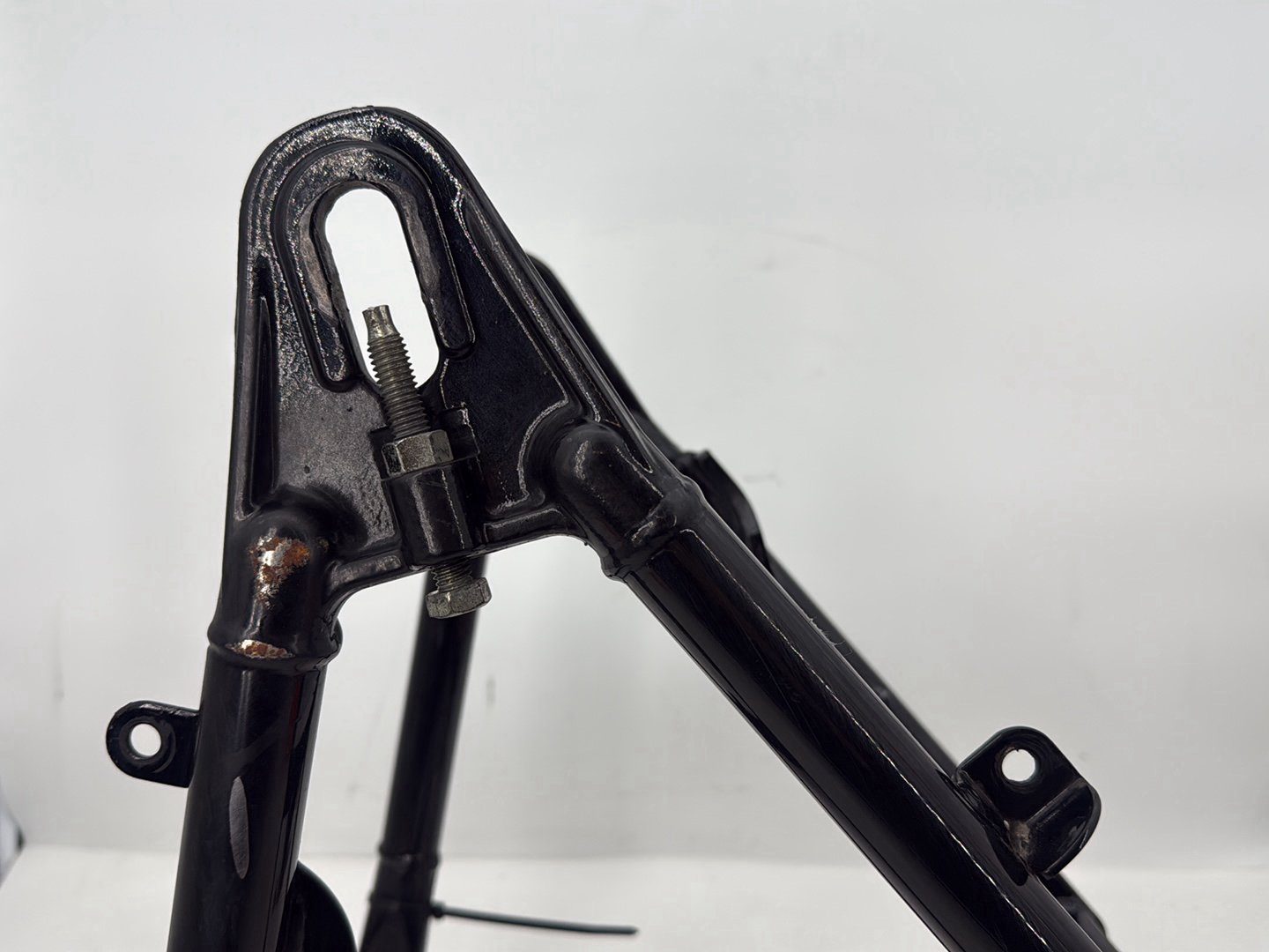 1999 - 2006 Harley-Davidson Softail Heritage Rear Fork Swingarm Swing Arm 47573-00A