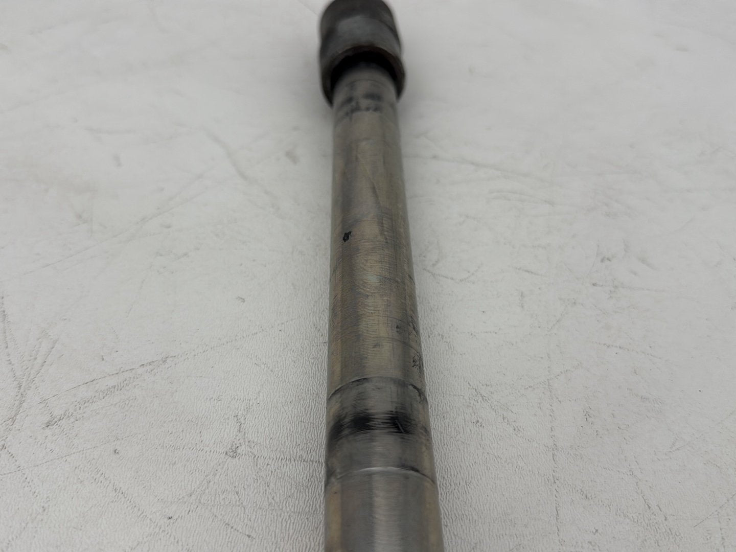 2007 - 2012 Harley-Davidson Touring Electra Glide Ultra Front Wheel Axle Bolt Shaft 43364-00