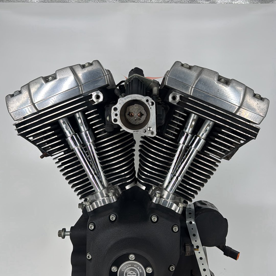 2007 - 2012 Harley-Davidson Dyna Street Bob EFI Twin Cam 96 Engine Motor 19587-07