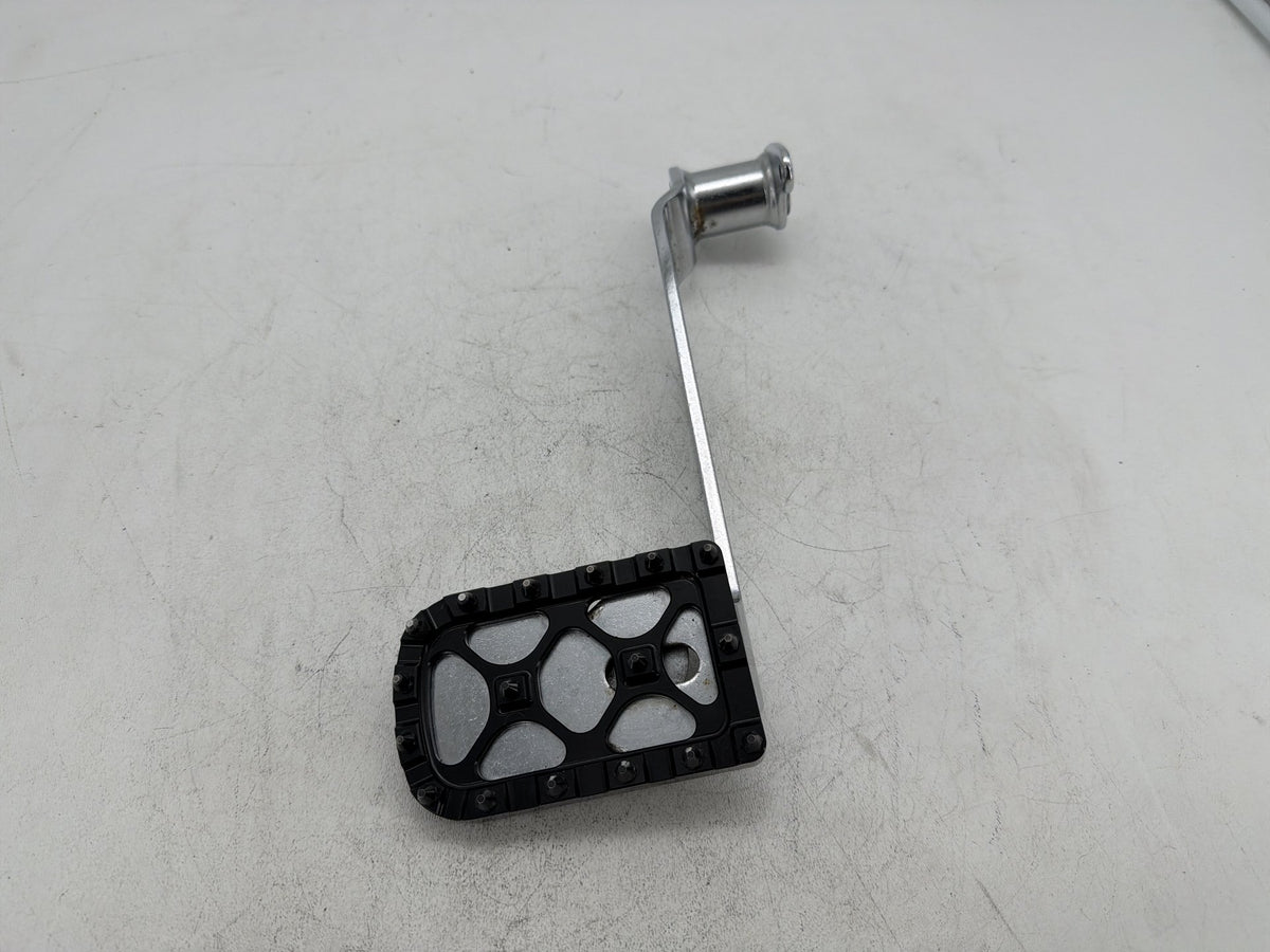 2006 Harley Street Glide Touring FLHX OEM Foot Brake Control Lever Pedal