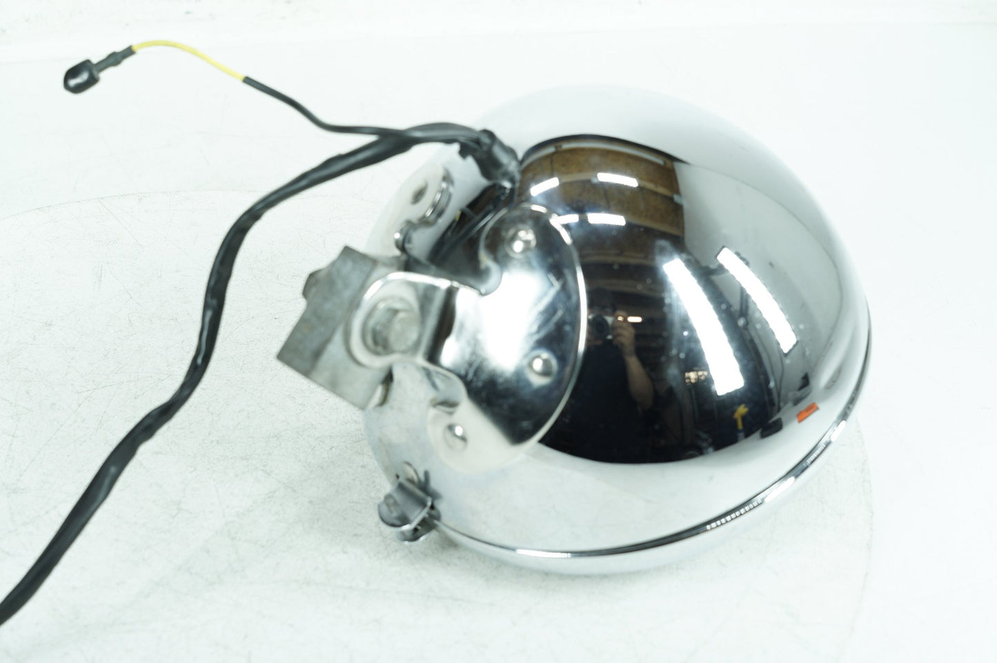 1999 - 2006 Harley-Davidson Softail Fat Boy Headlight Headlamp Head Lamp Light LED  	69748-05B