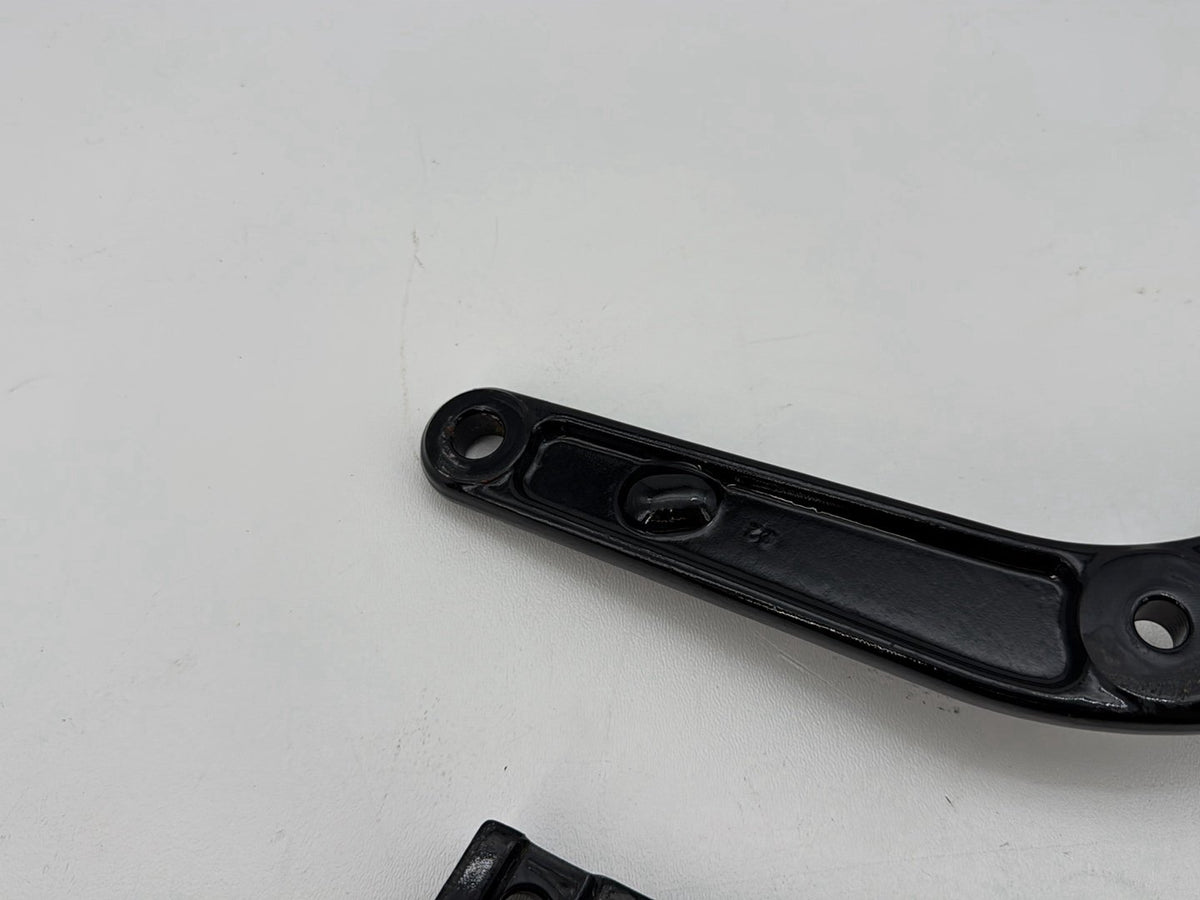 2008 Harley Softail Deluxe FLSTN OEM Rear Left & Right Fender Support Bracket