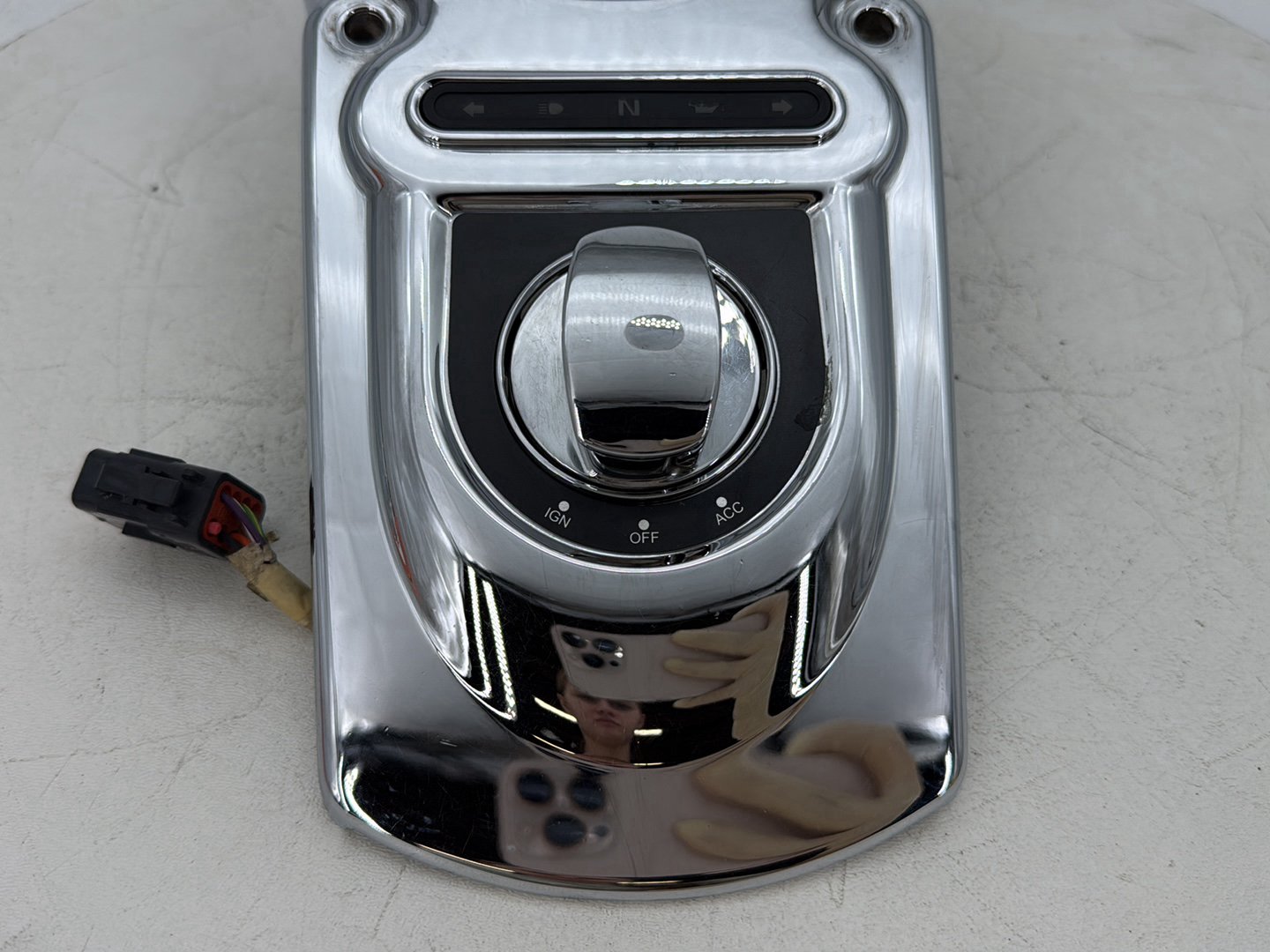 2006 Harley Dyna FXDWGI Wide Glide OEM Fuel Gas Tank Dash Console NOKey