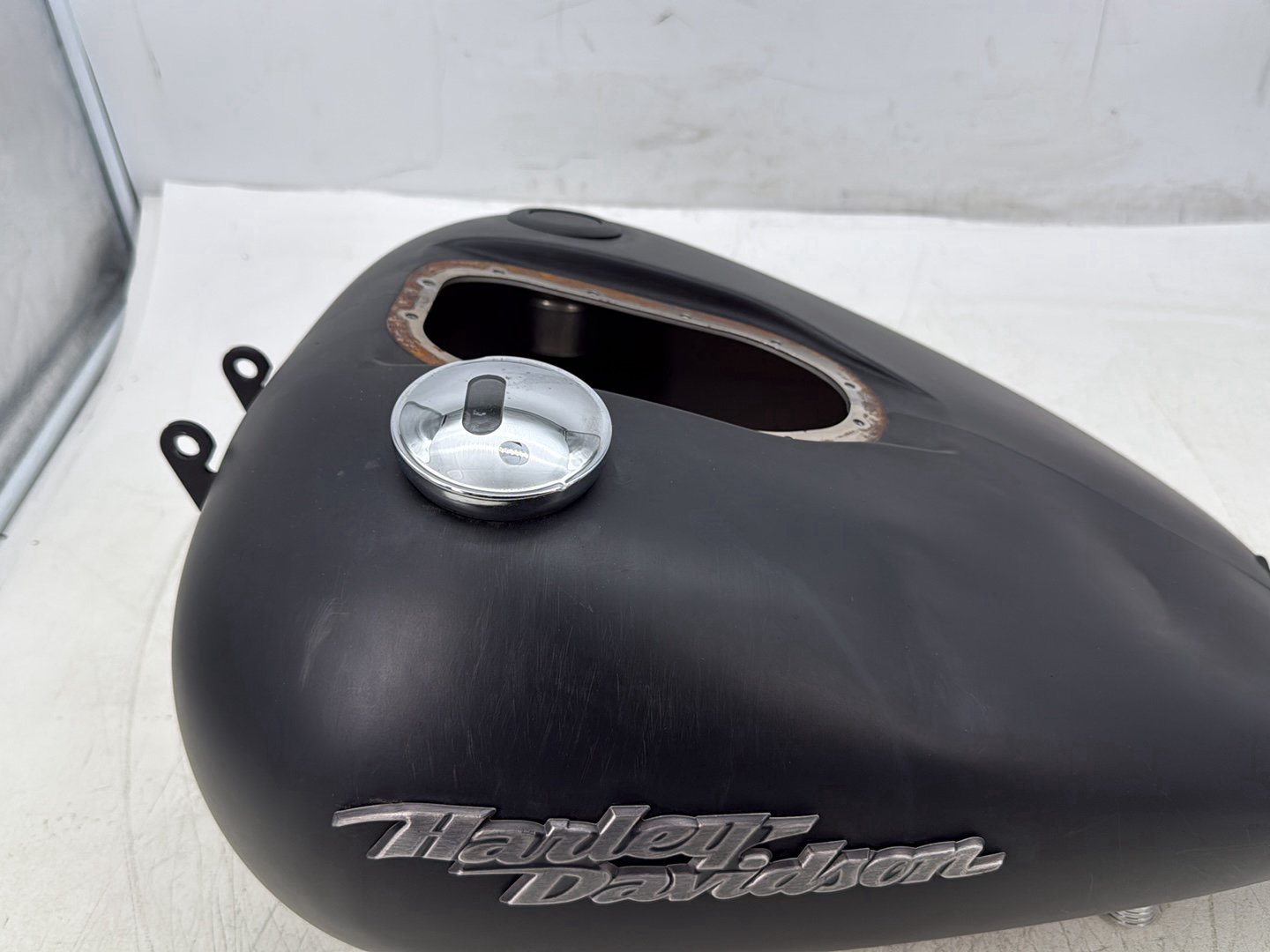 2007 Harley Dyna Street Bob FXDBI OEM Fuel Gas Tank Gasoline Reservoir
