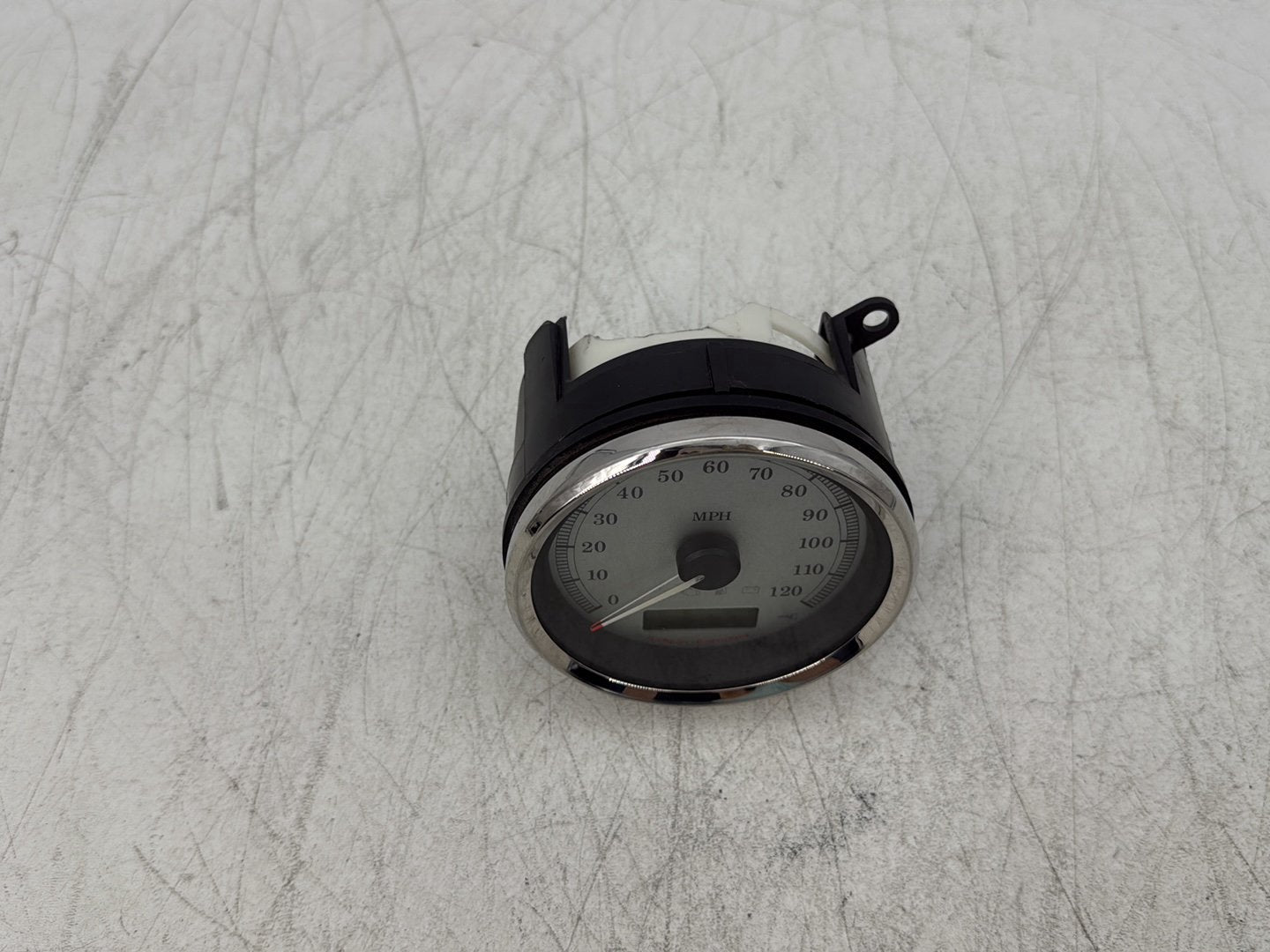 2011 Harley Street Glide Touring FLHX OEM Speedo Speedometer Gauge Cluster