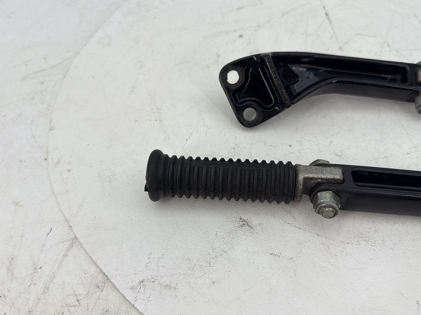 2006 Harley Dyna Super Glide Custom FXDCI OEM Passenger Left & Right Foot Pegs