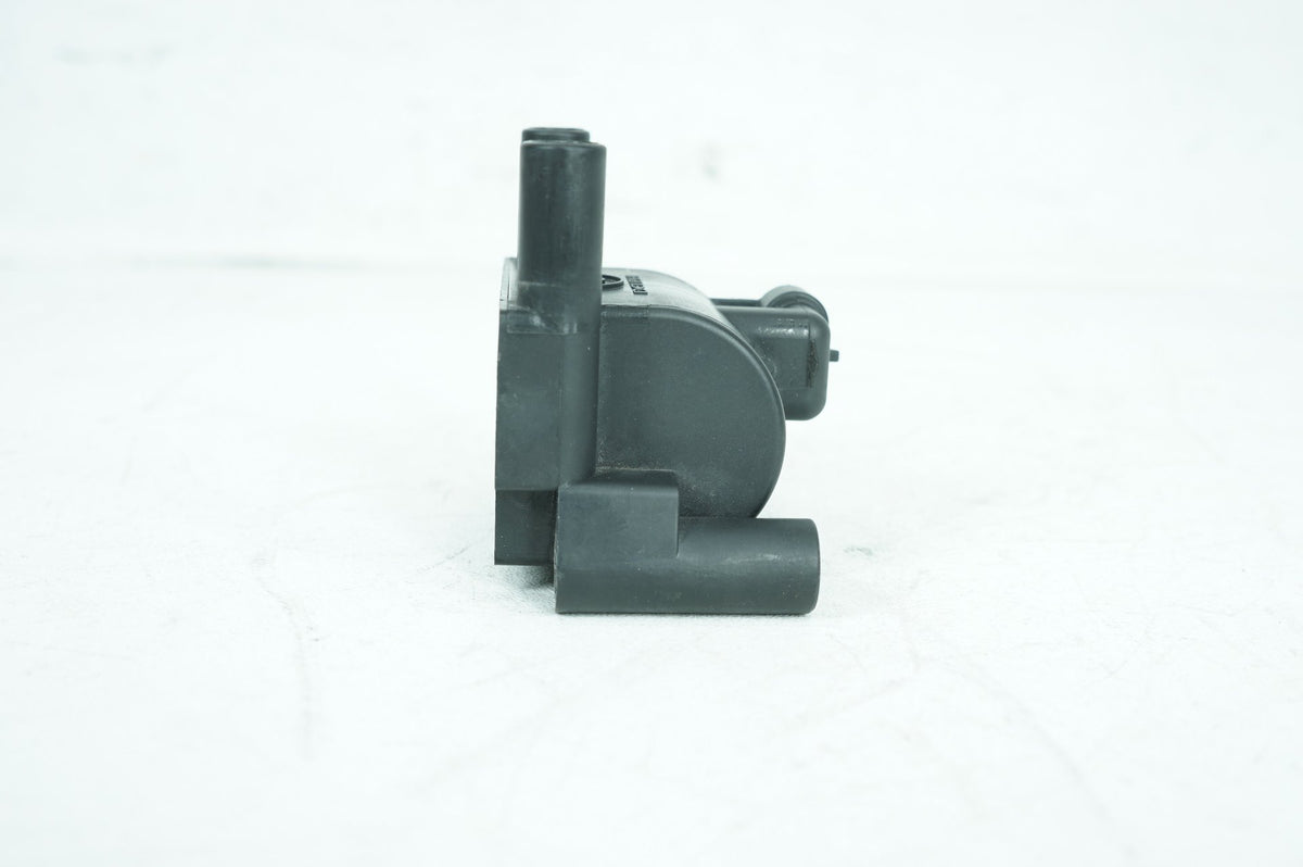 2012 Harley Touring FLHTK Electra Glide Ultra OEM Ignition Coil Spark Igniter