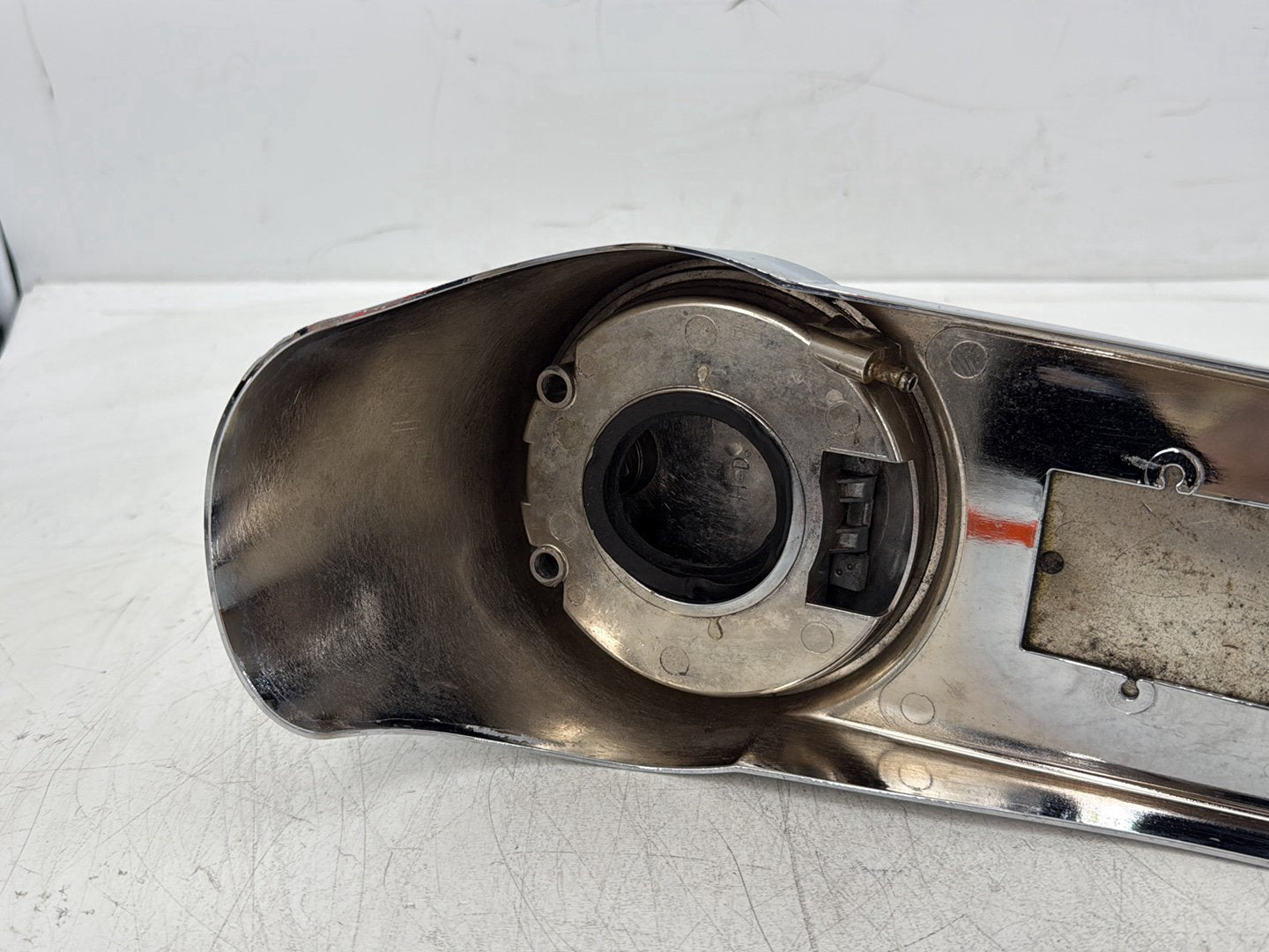 2006 Harley Electra Glide Touring Classic FLHTCI OEM Fuel Gas Tank Dash Console NOKey