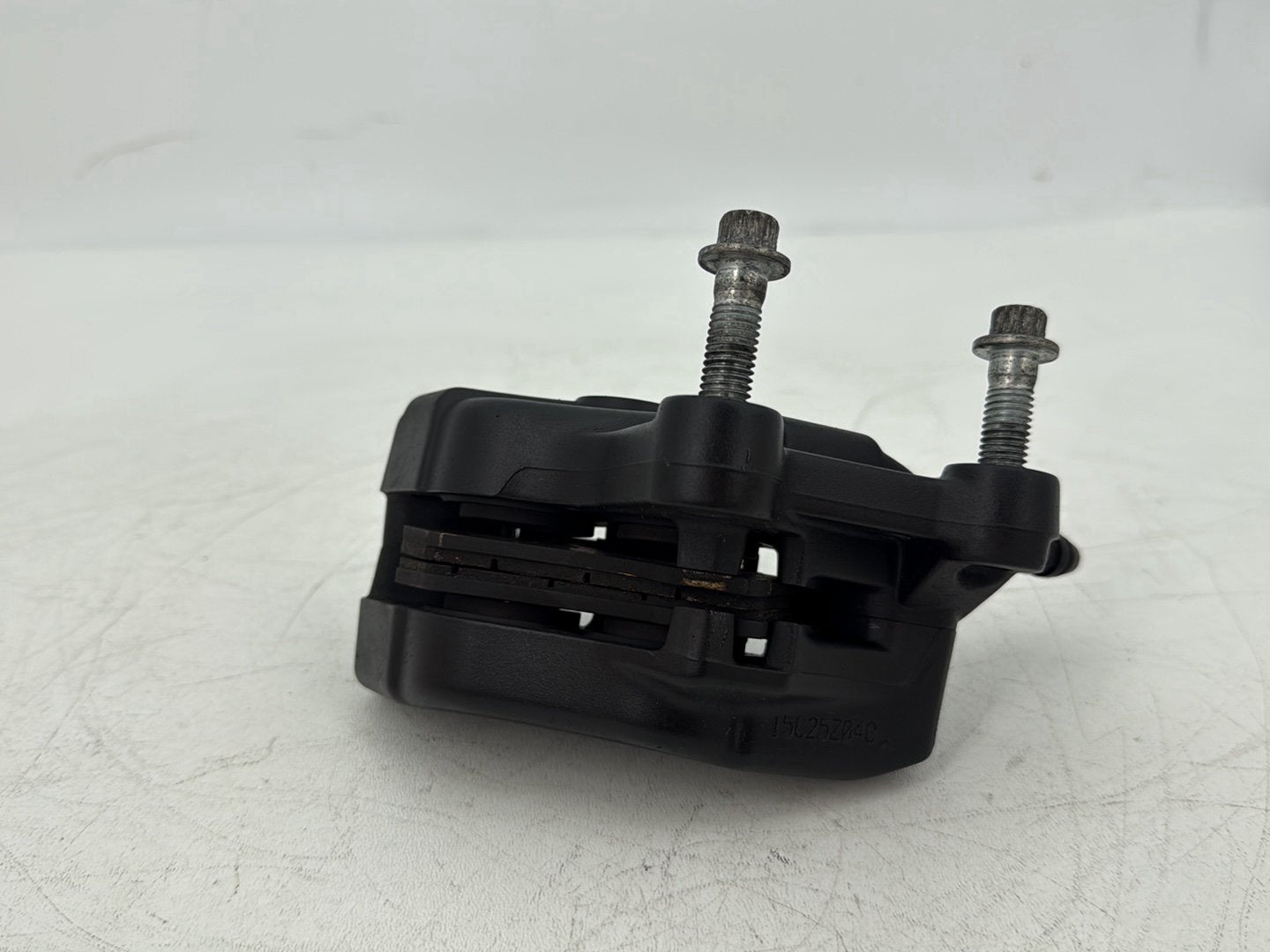 2015 Harley Touring FLHXS Street Glide OEM Front Right 1 Brake Caliper