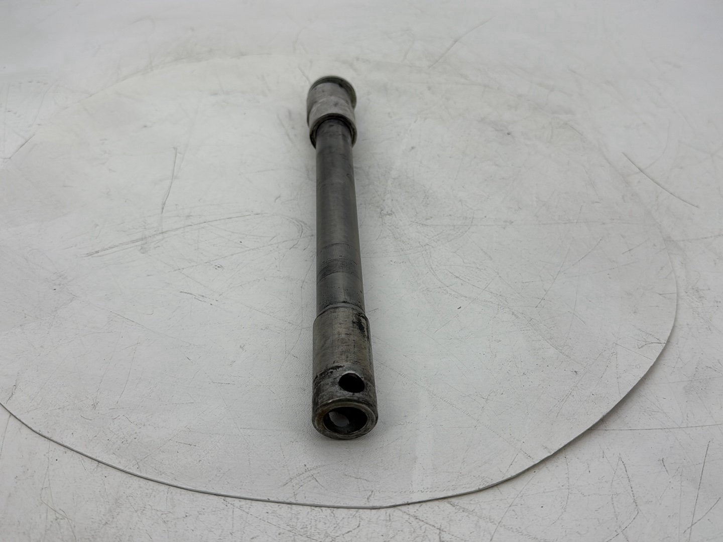 2008 Harley Electra Glide Touring Ultra FLHTCUI OEM Front Wheel Axle Bolt Shaft