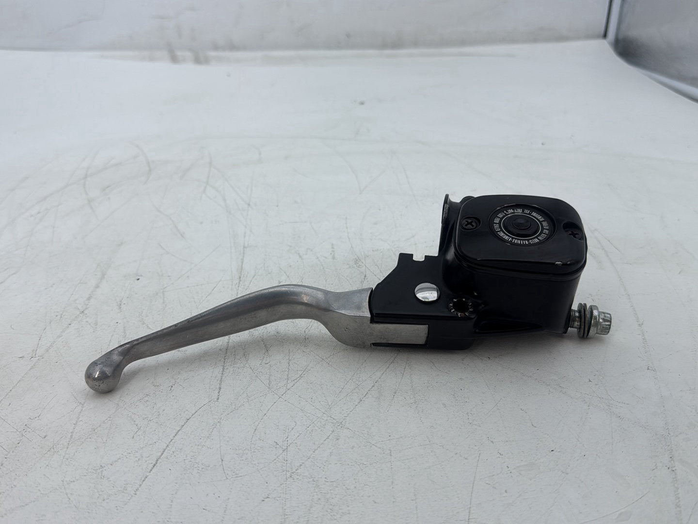 2005 Harley Heritage Softail Classic OEM Front Right Brake Lever Master Cylinder