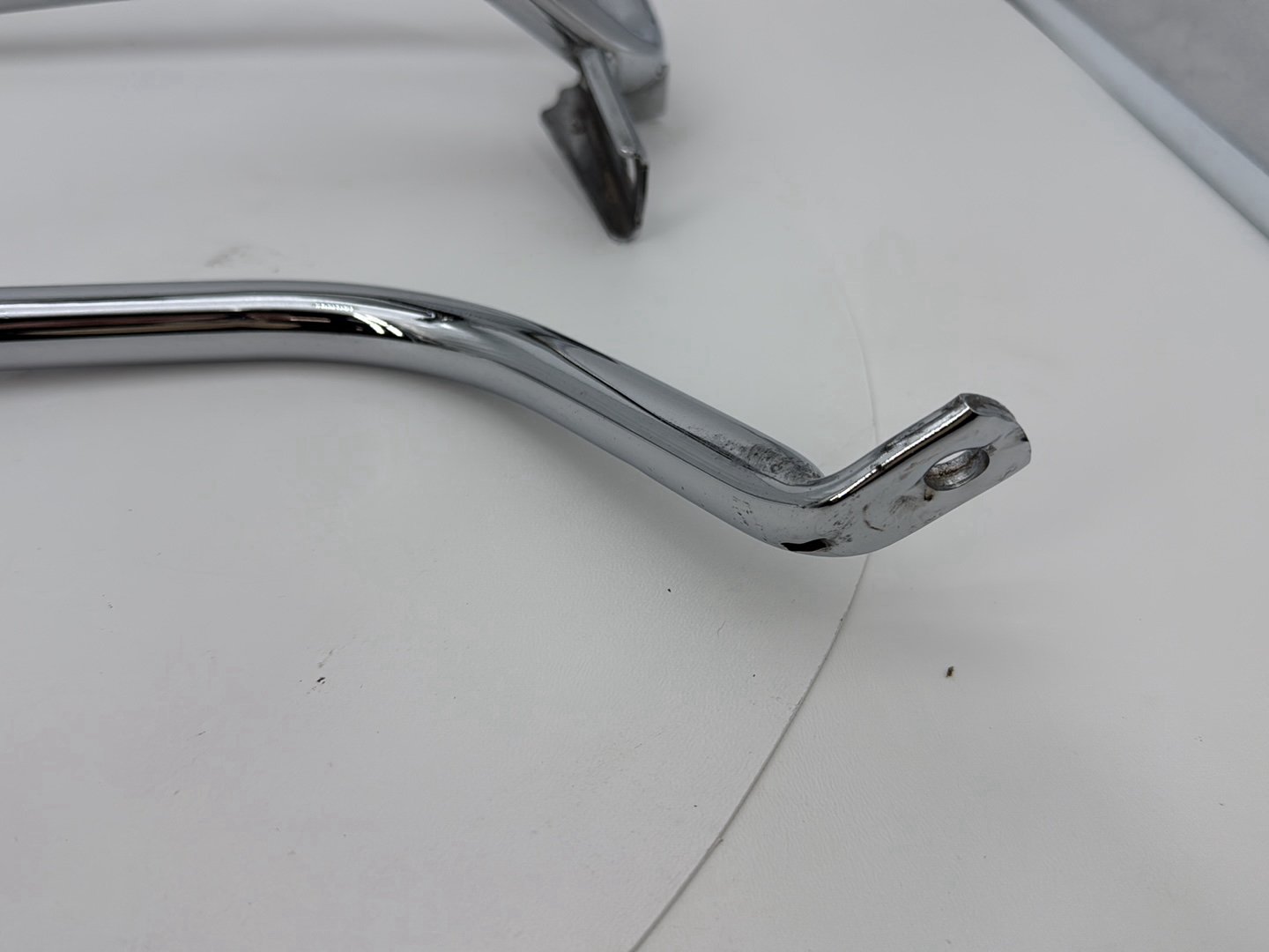 2007 - 2011 Harley-Davidson Touring Street Glide Rear Left Right Saddlebag Guard Rails Bar 	49206-09