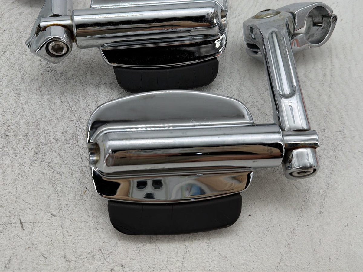 2011 Harley Heritage Softail Classic FLSTC OEM Front Right Left Highway Foot Pegs