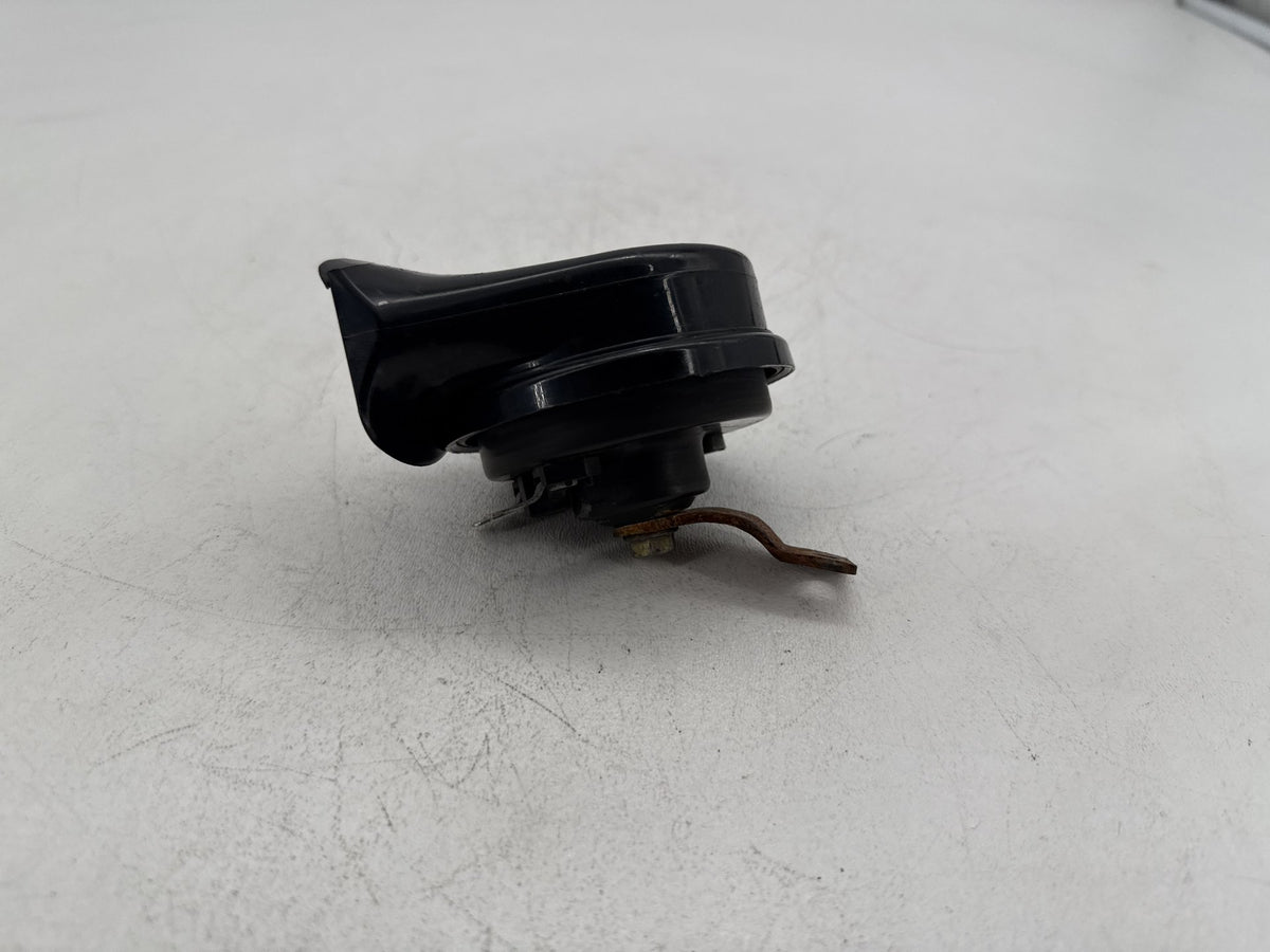 2008 Harley Dyna Fat Bob FXDF OEM Signal Horn Klaxon Beep * CRACKED *