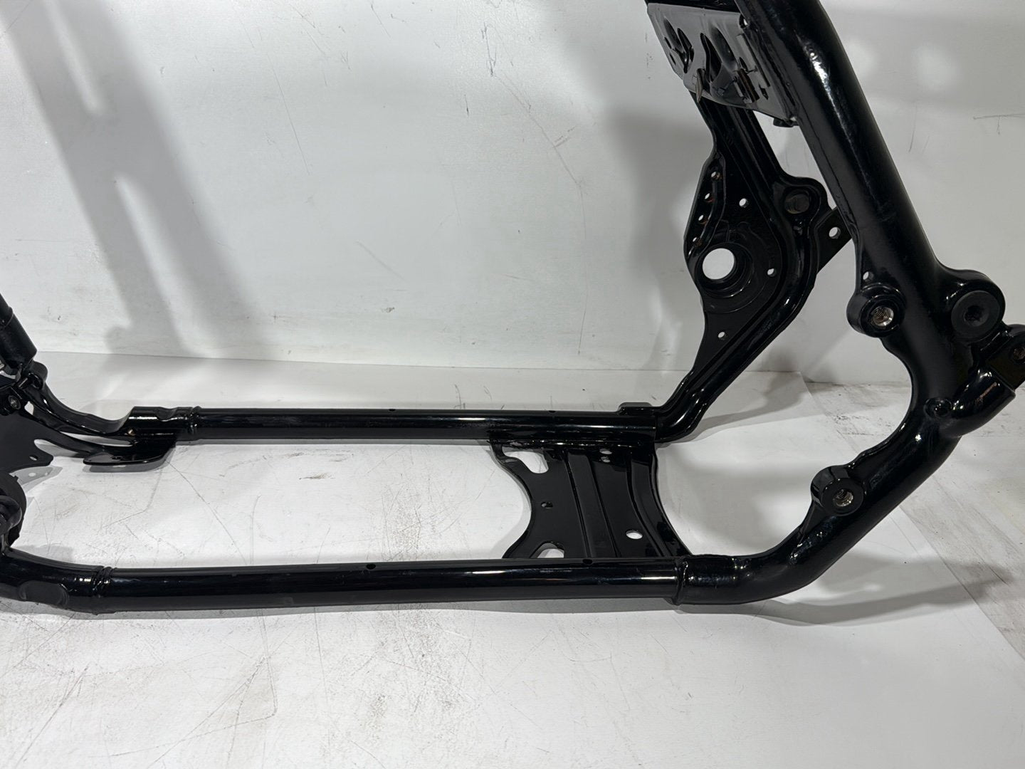 11 Harley Road King Touring Classic Body Main Frame Chassis CLN CLR-BENT Leg-