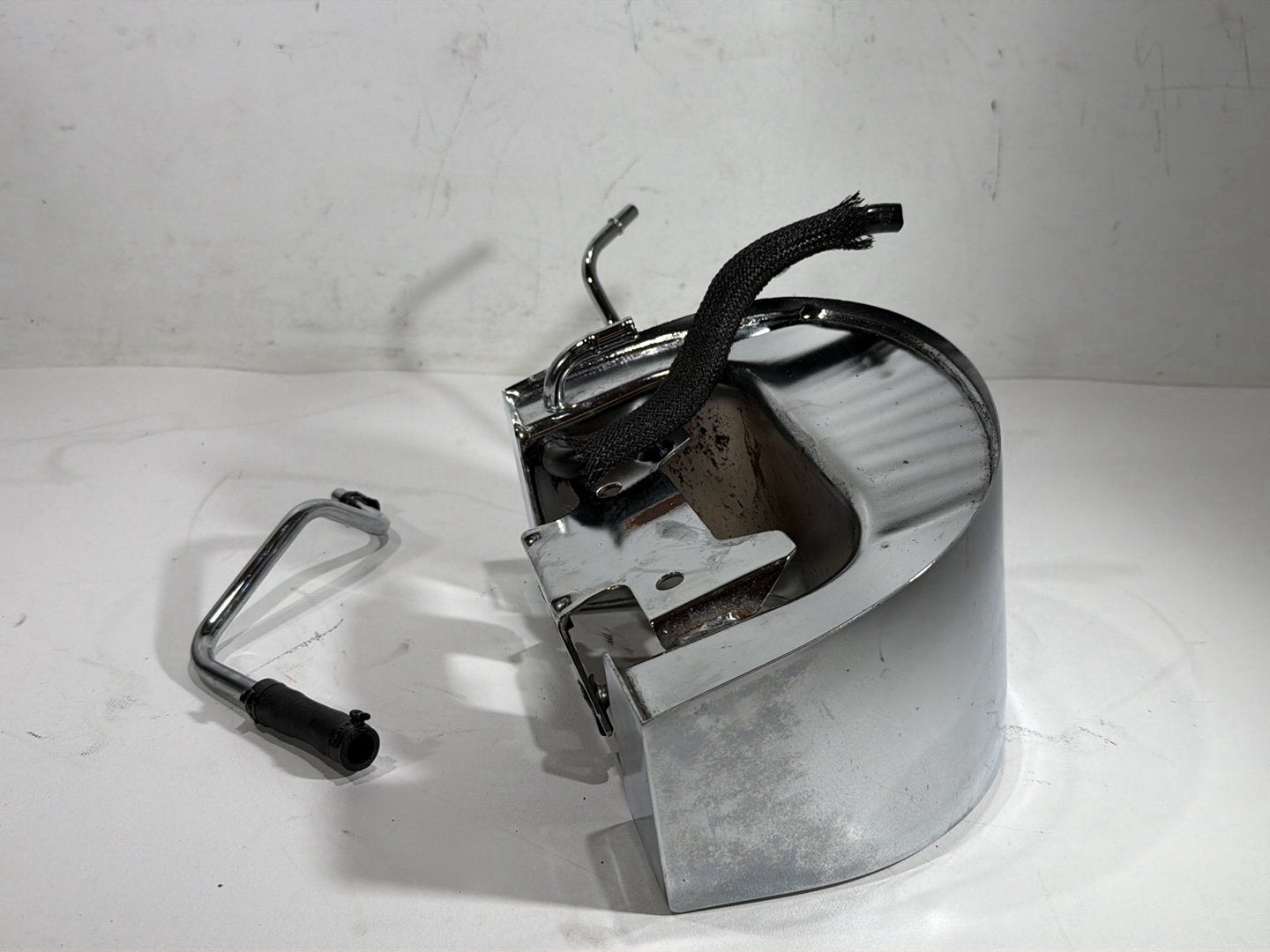 2011 Harley Heritage Softail Classic FLSTC OEM Oil Tank Reservoir Bottle Canister & Dipstick