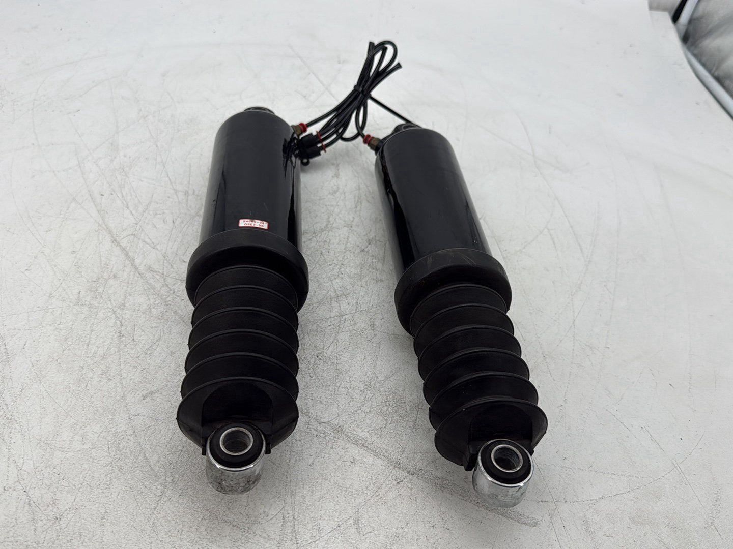 2013 Harley Electra Glide Touring Ultra FLHTCUI OEM Rear Left Right Shock Absorbers