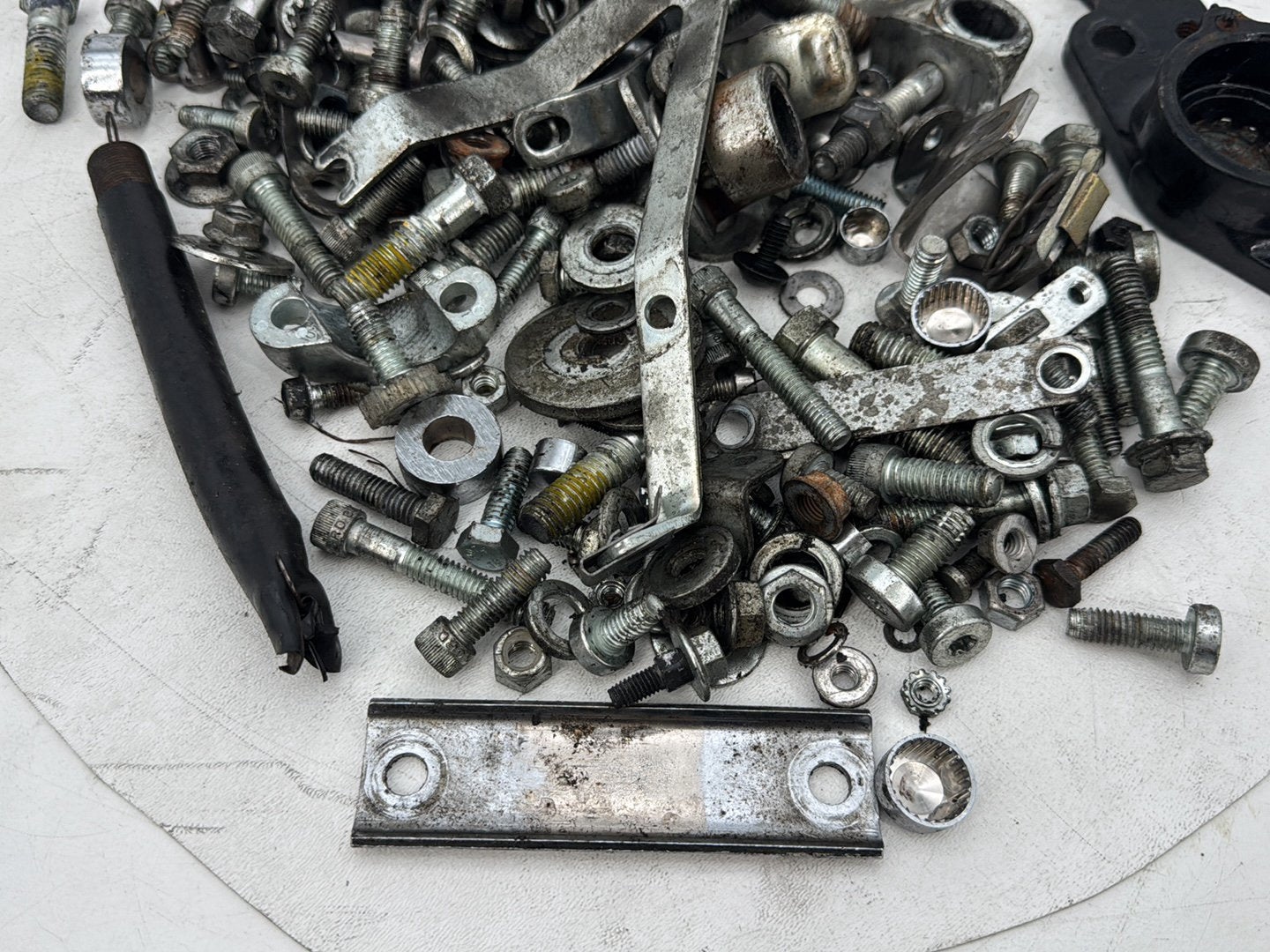 1999 - 2006 Harley-Davidson Touring Electra Glide Classic Hardware Bolts Nuts & Brackets w/ Left Right Swingarm Brackets