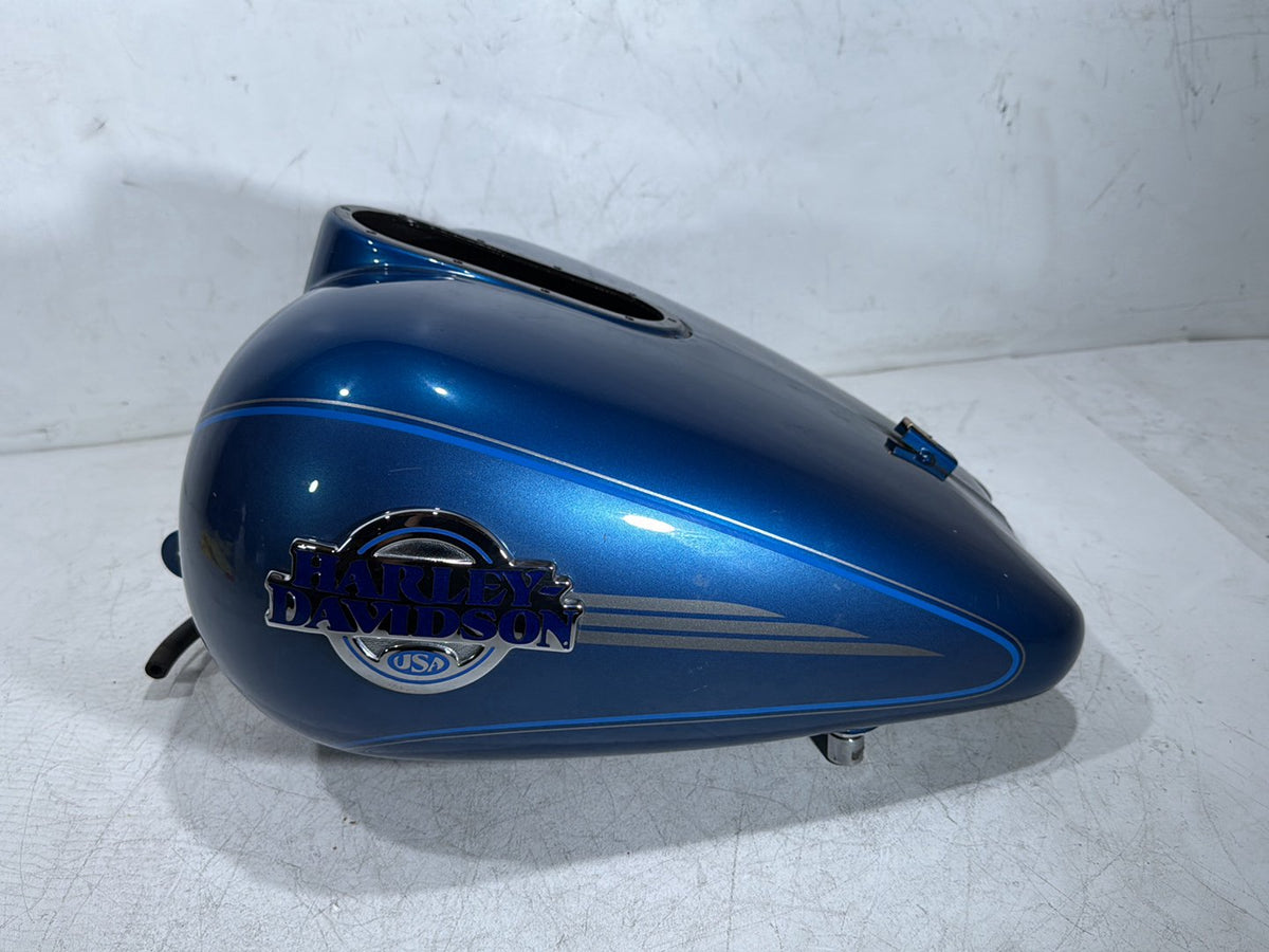 2006 Harley Electra Glide Touring Ultra FLHTCUI OEM Fuel Gas Tank Gasoline Reservoir