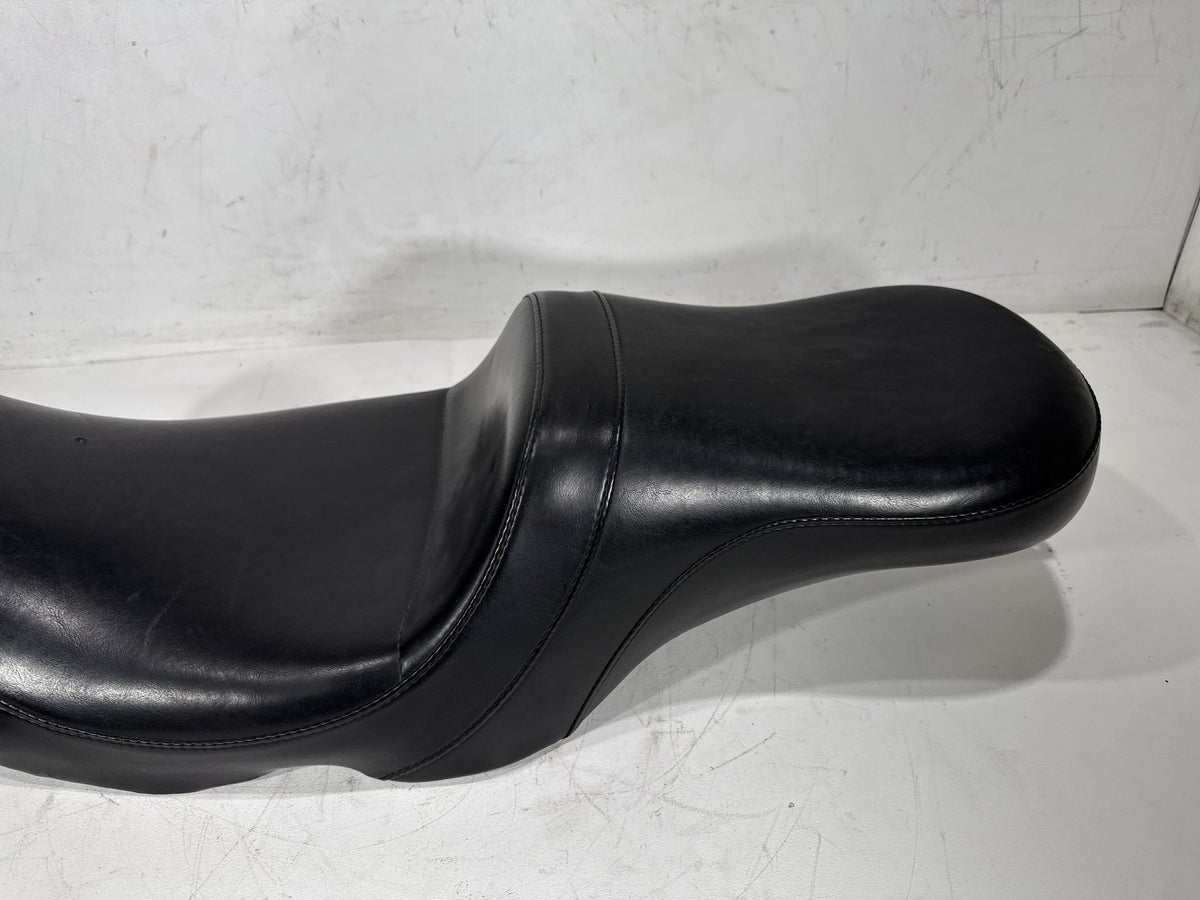 2002 Harley Electra Glide Touring FLHT Passenger Driver Seat Saddle Le Pera