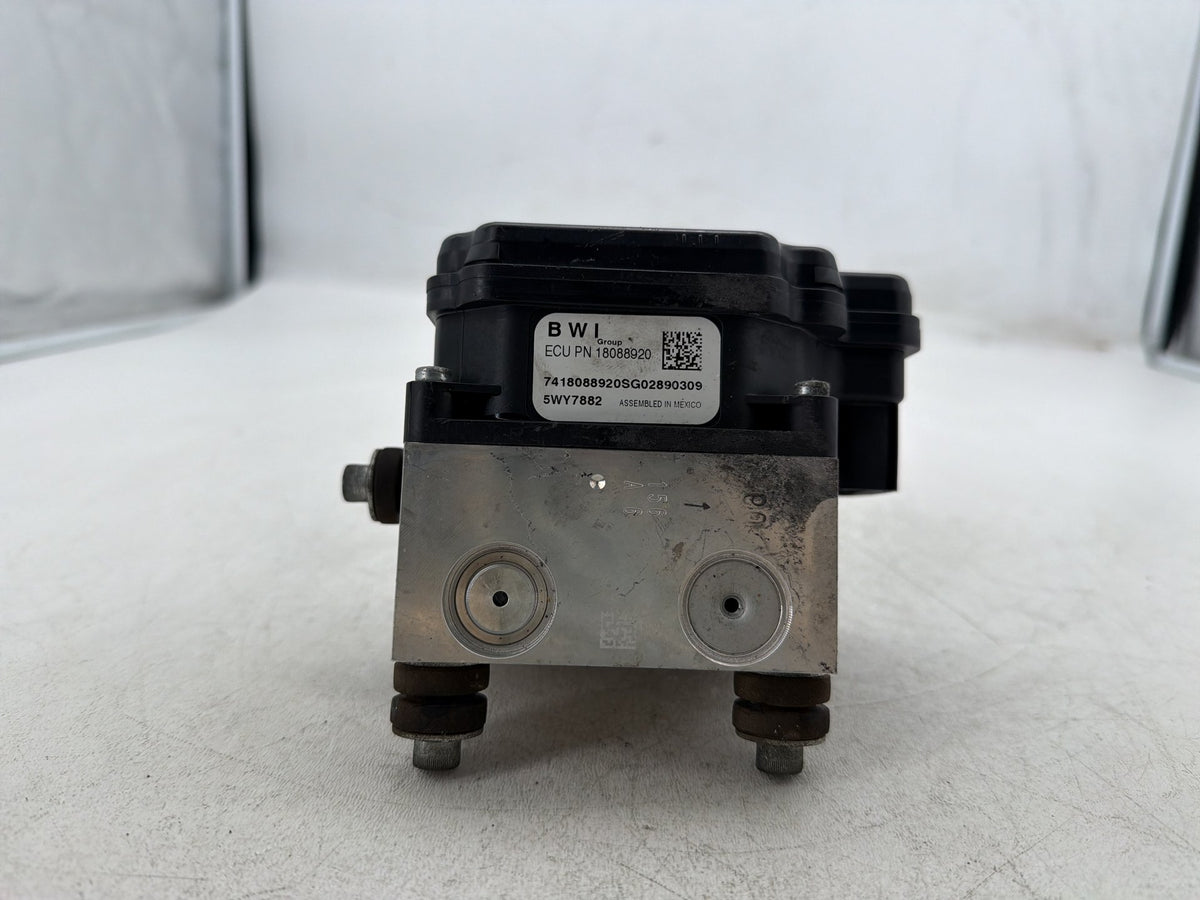 2011 Harley Street Glide Touring FLHX-103 OEM ABS Brake Pump & Control Module