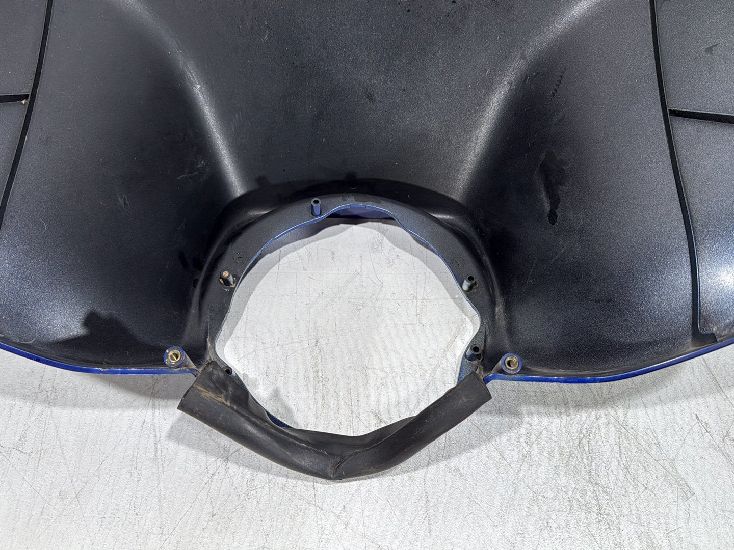 2006 Harley Touring FLHTCI Electra Glide Classic OEM Front Outer Batwing Fairing Cover