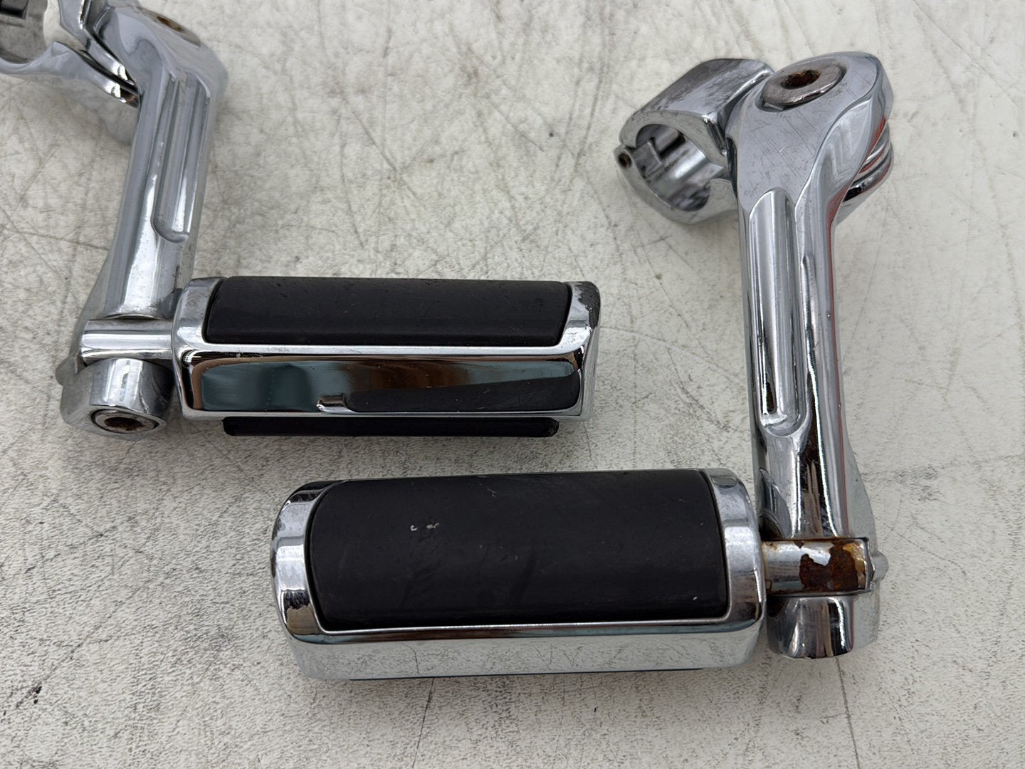 2007 Harley Touring FLHTC Electra Glide Classic OEM Front Right Left Highway Foot Pegs