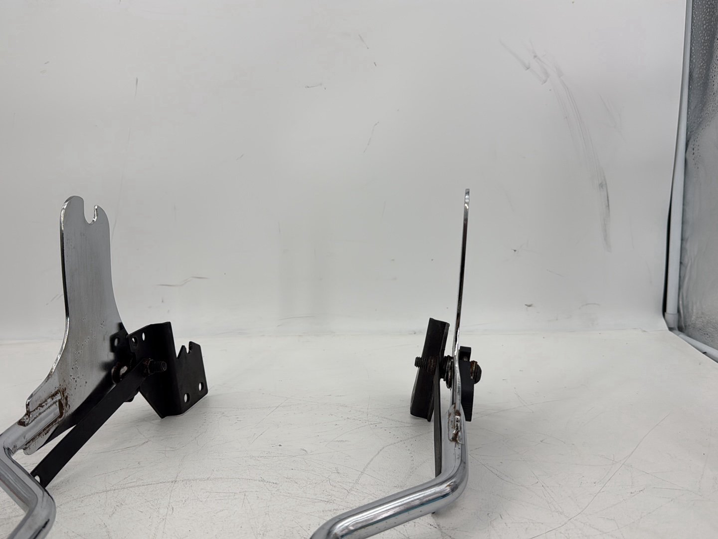 2006 Harley Touring FLHRI Road King OEM Rear Back Sissy Bar Rail Sissybar