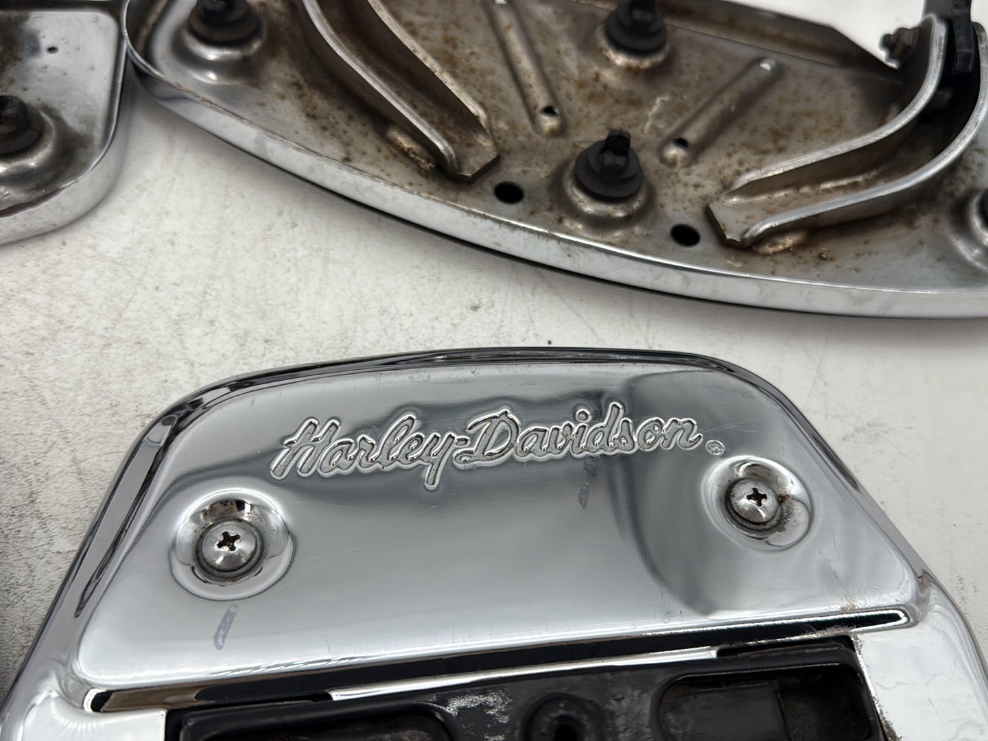 2018 Harley Electra Glide Touring Ultra FLHTCU OEM Left Right Driver & Pass Floorboard Foot Rest