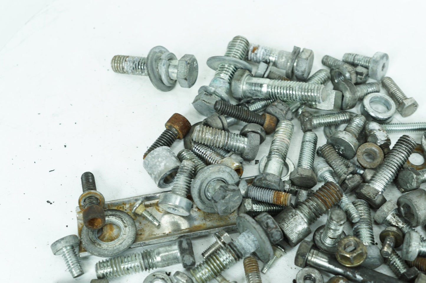 1999 - 2006 Harley-Davidson Touring Road King Hardware Bolts Nuts & Brackets