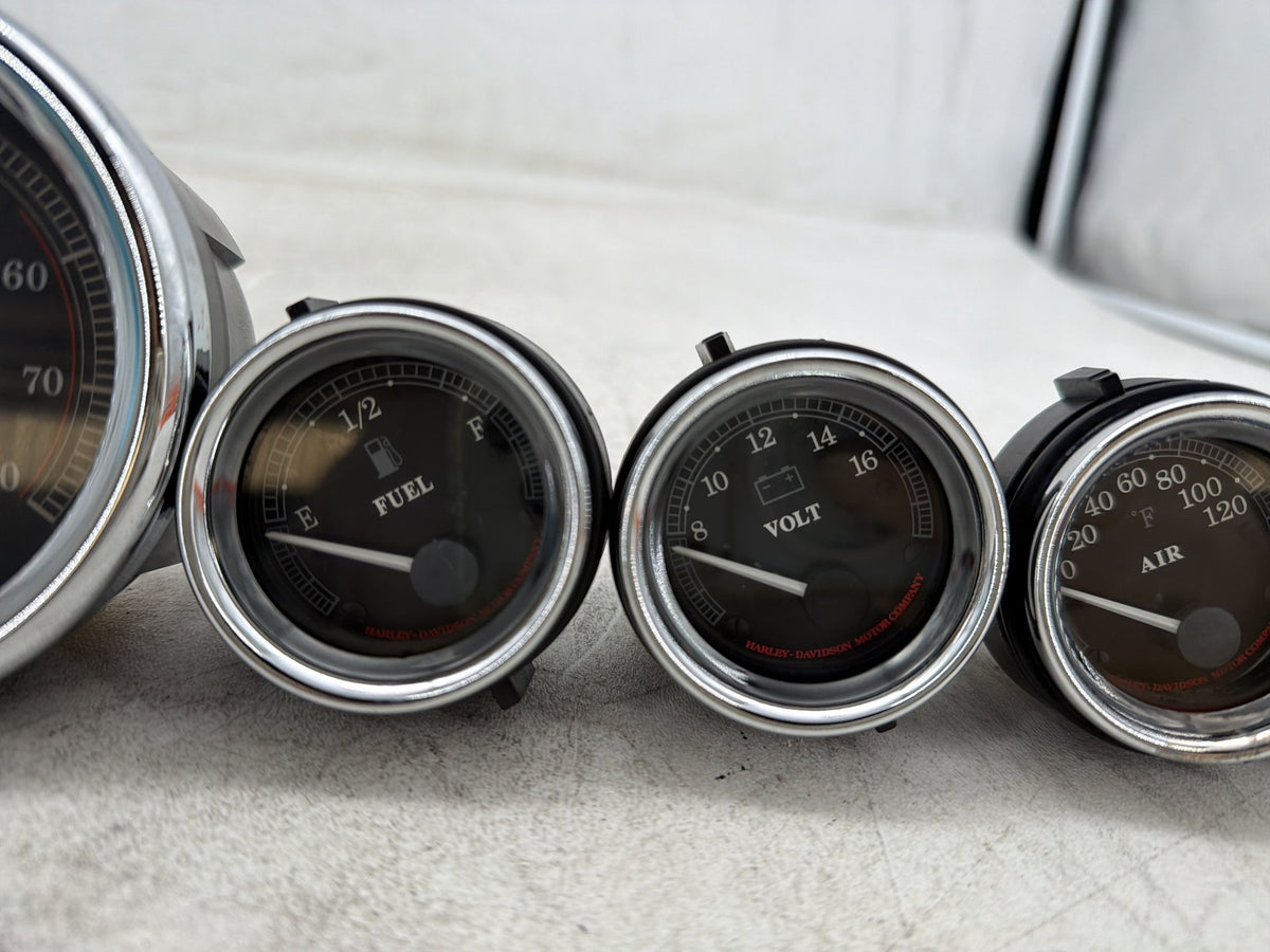 04 Harley Electra Glide Touring Ultra OEM Air Oil Volt Fuel Tacho Speedo Gauges