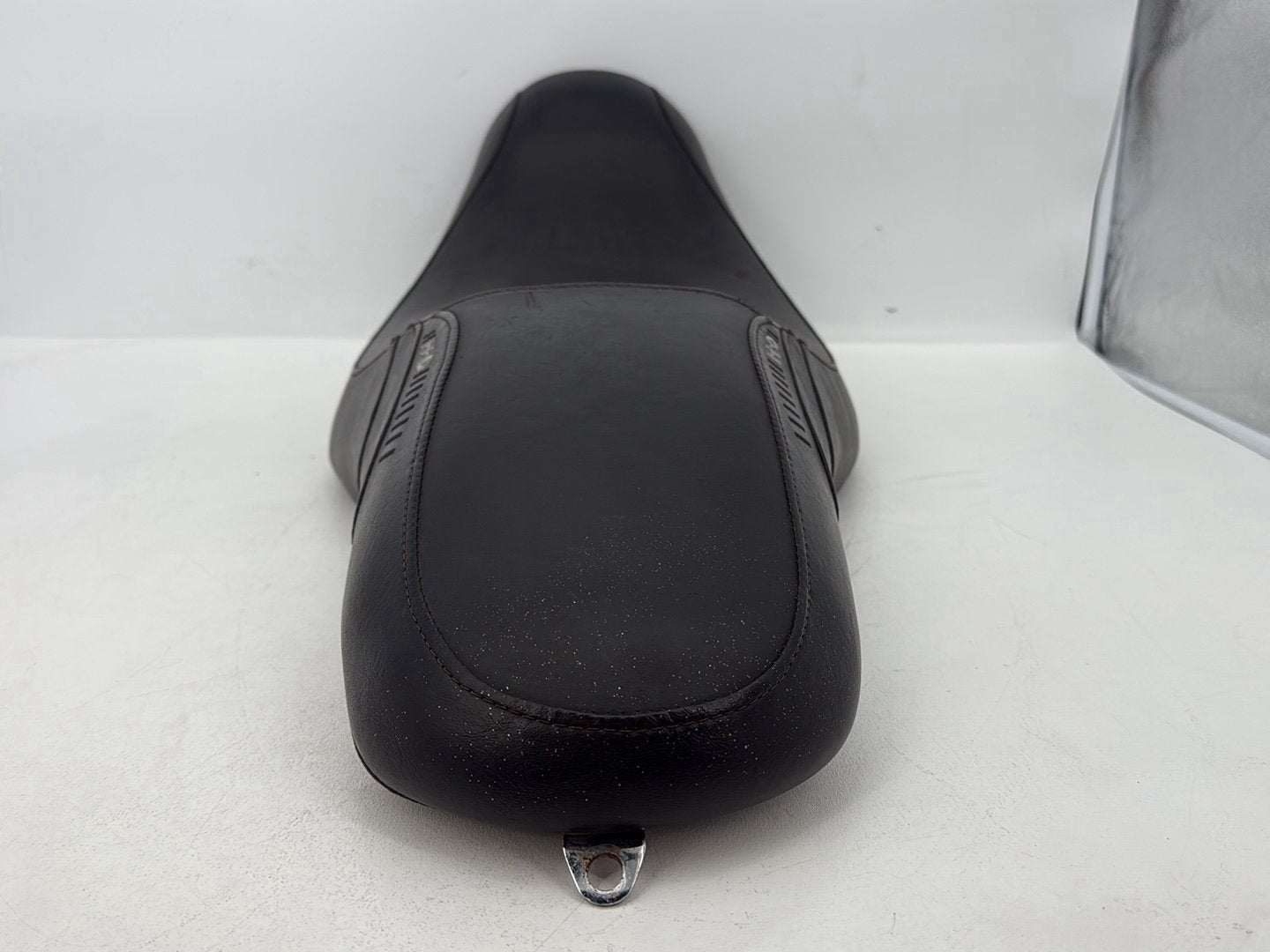 Harley-Davidson Misc  Passenger Rider Driver Seat Saddle 52000071