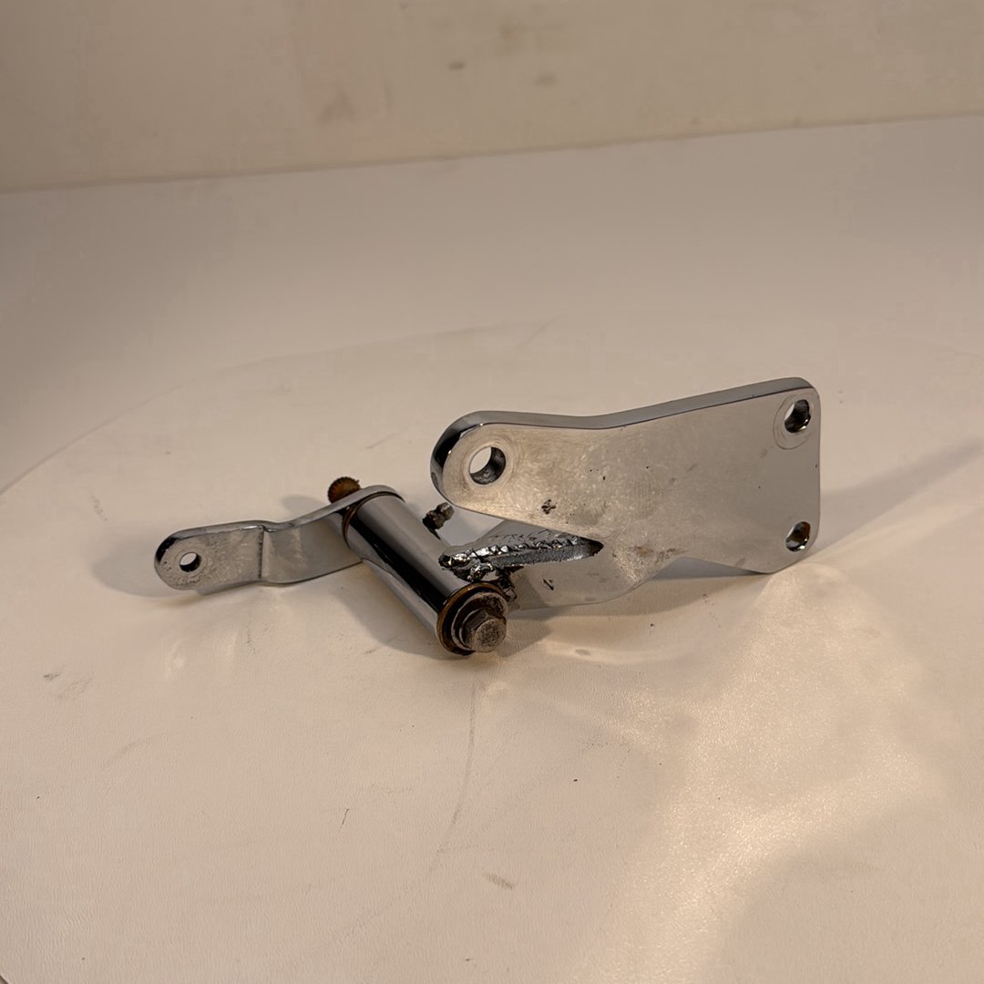 1986 - 2003 Harley-Davidson Sportster Hugger 883 Right Driver Footpeg Bracket Mount 42426-99
