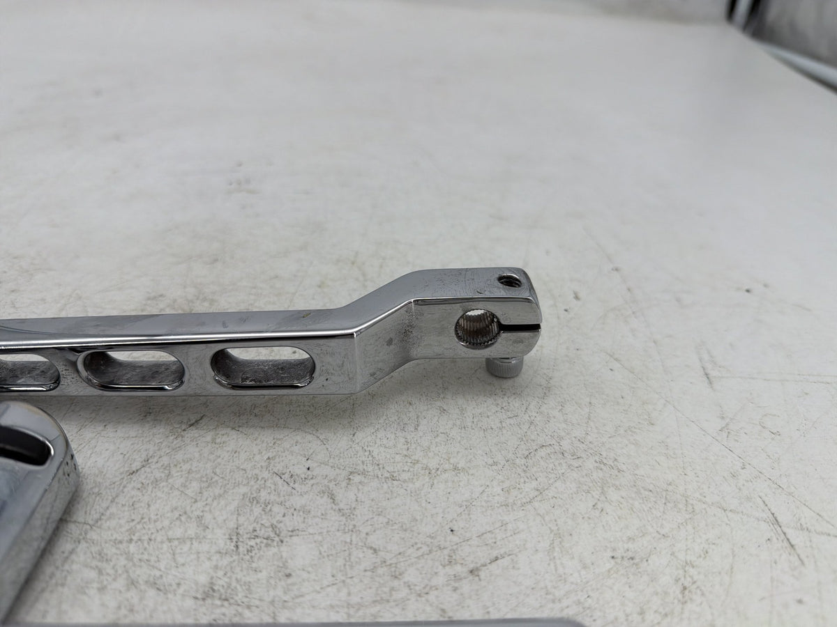 2010 Harley Street Glide Touring FLHX OEM Gear Shifter Lever Pedal Pedals