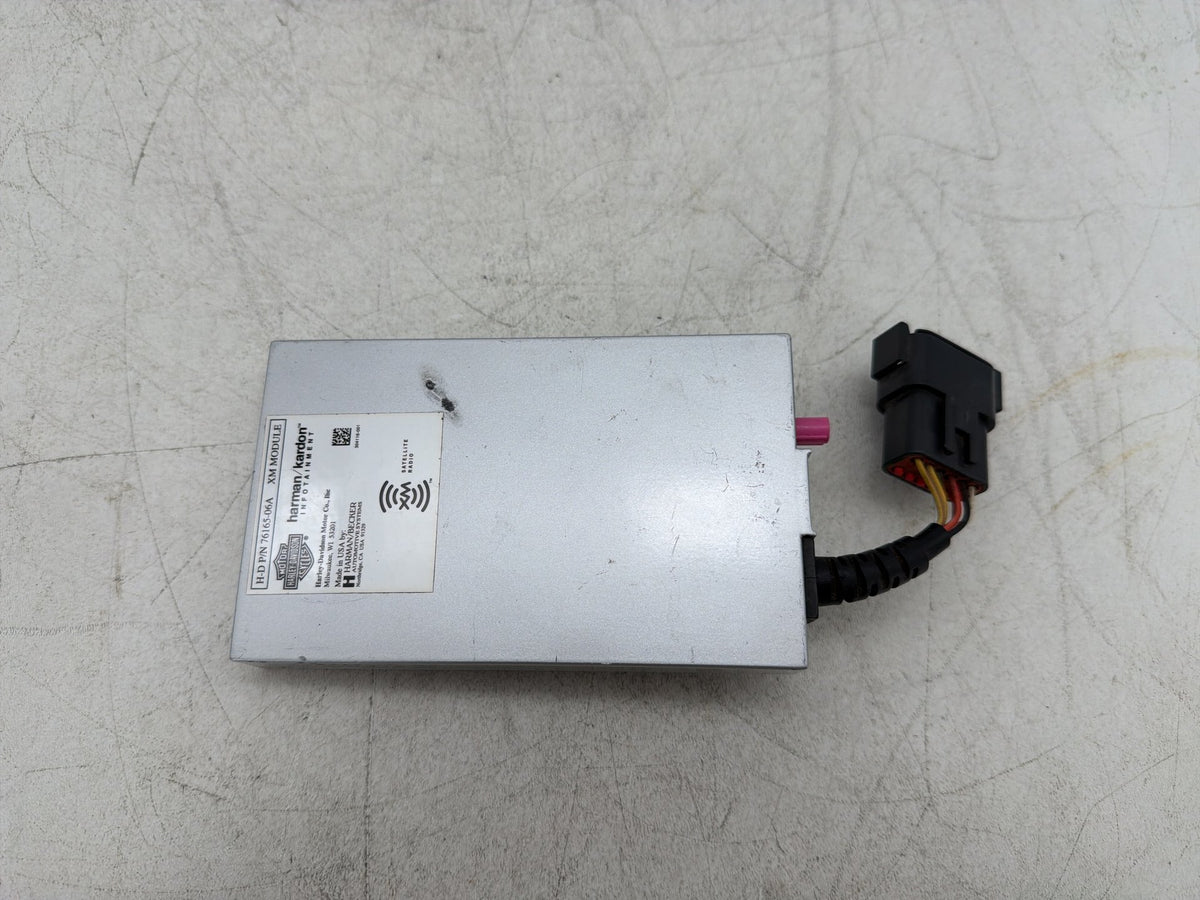 09 Harley Electra Glide Touring CVO OEM XM Harman Kardon Radio Module 76165-06A