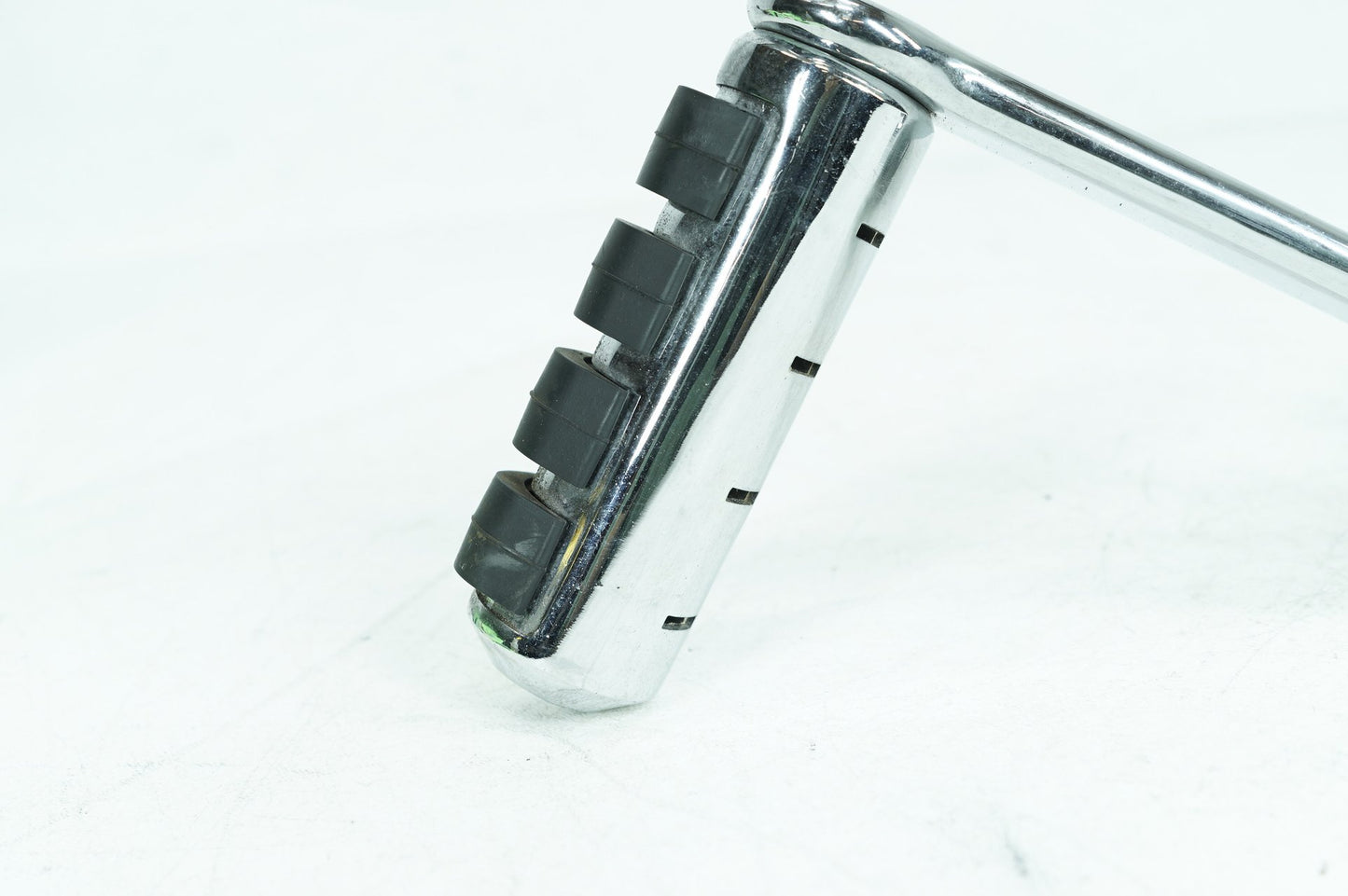 2007 - 2011 Harley-Davidson Touring Electra Glide Classic Rear Passenger 1 Foot Peg Step Rest Kuryakyn